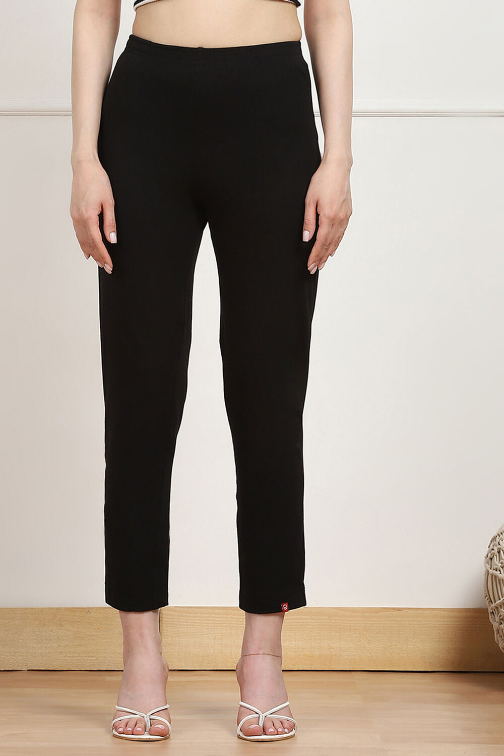 White Cotton Blend Pants image number 4