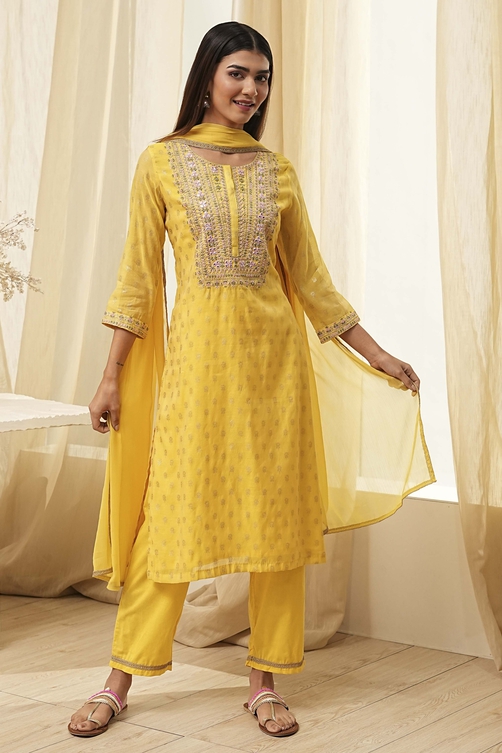 Dull Pink Embroidered Straight Suit Set image number 6