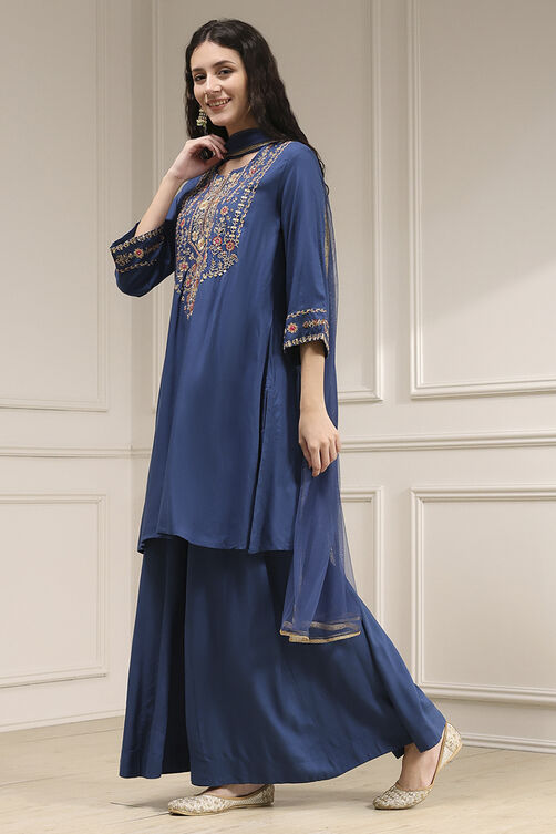 Navy Blue Embroidered Straight Suit Set image number 3