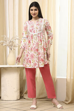 Pink Cotton Floral Flared Short Kurta image number 4