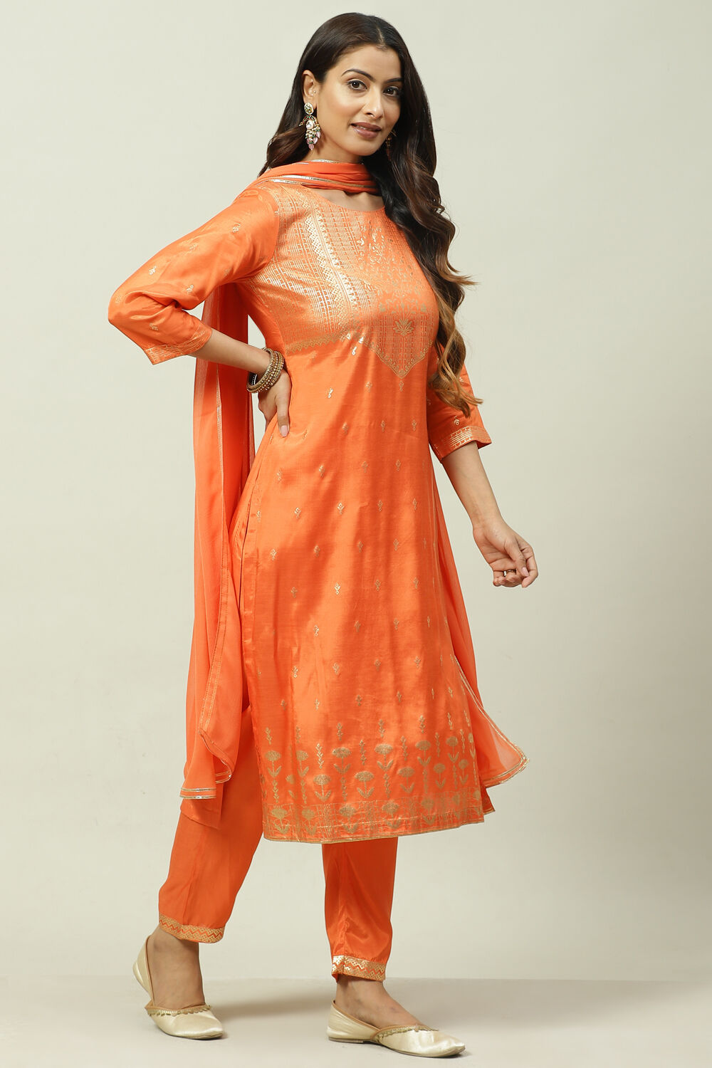 Orange Printed Viscose Straight Kurta Regular Pants Suit Set image number 6