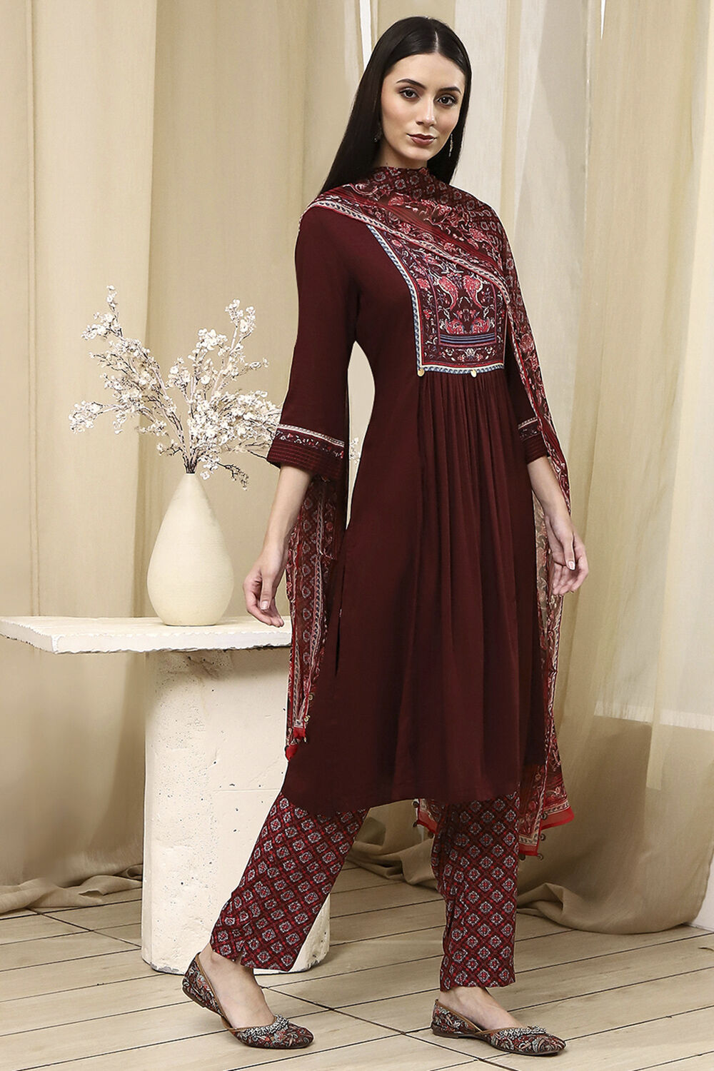 Plum Solid Gathered Straight Suit Set image number 5