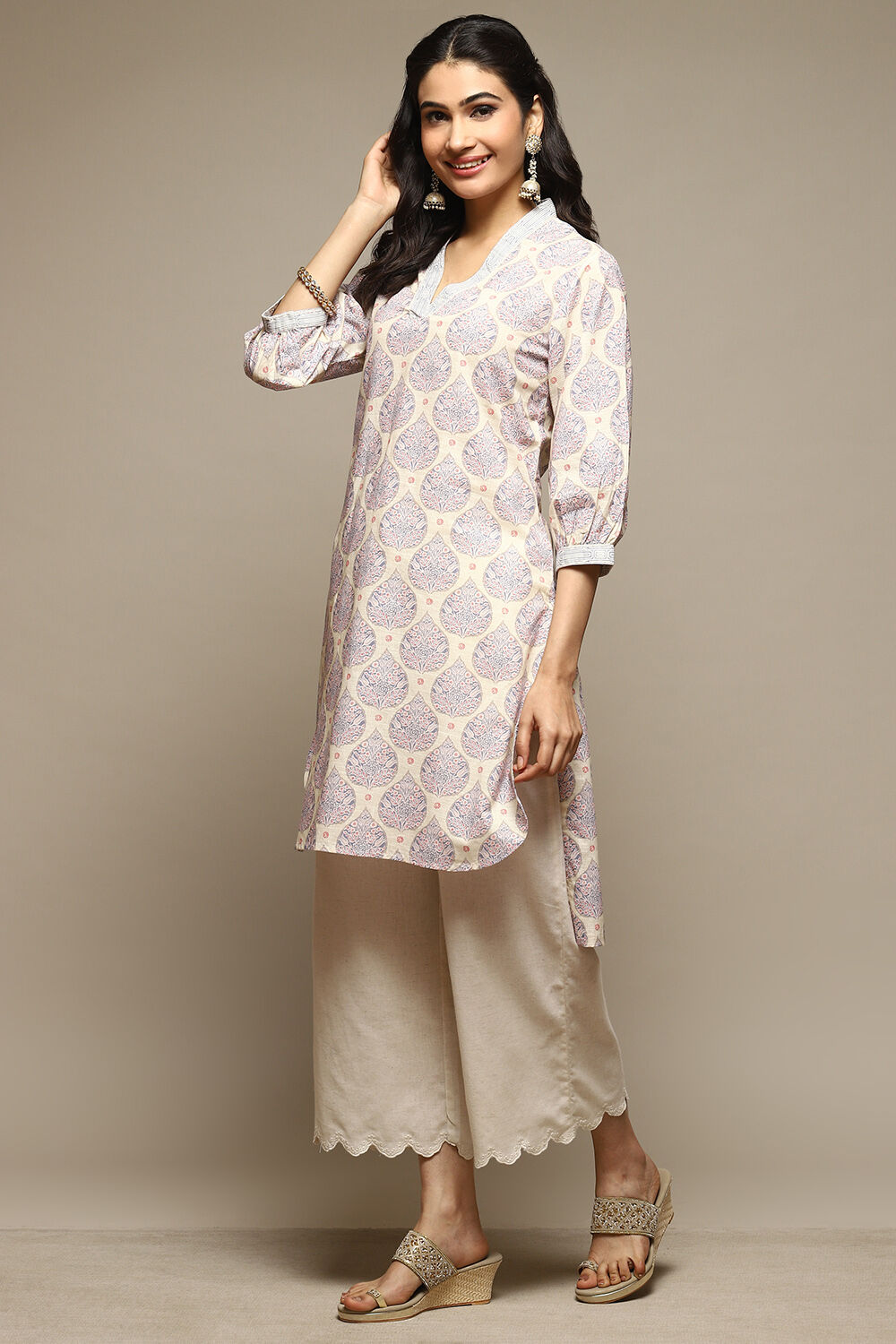 Off White Cotton Straight Printed Kurta image number 2