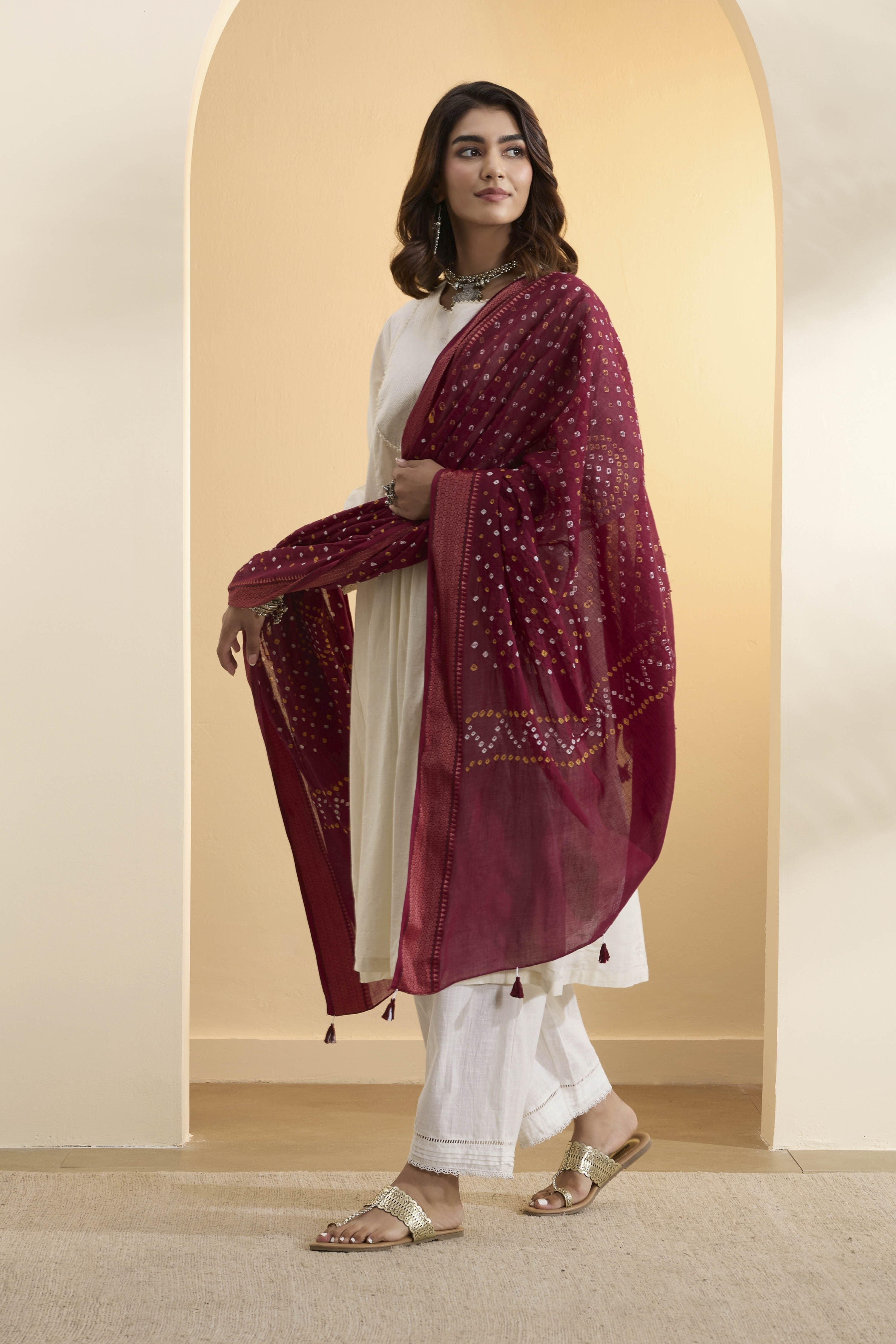 Maroon Cotton Bandhani Print DupattaMaroon Cotton Bandhani Print Dupatta-image-46