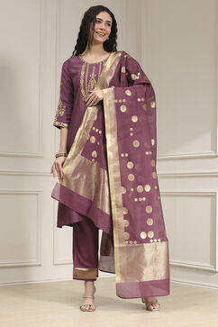 Old Rose Solid Straight Suit Set image number 6