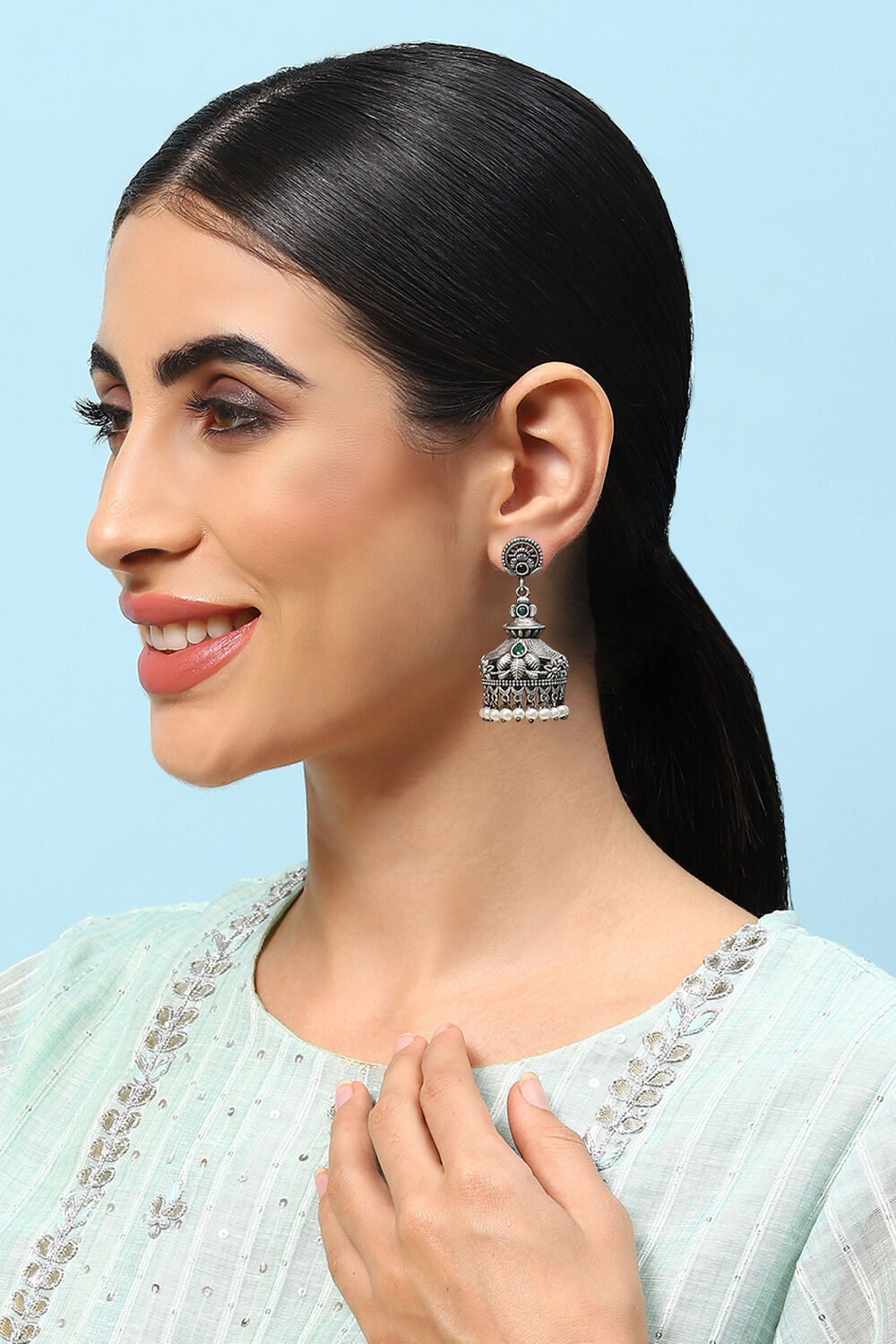 Oxidised Green Brass Earrings image number 3