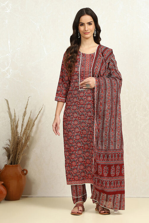 Green Cotton Floral Printed Unstitched Suit Set image number 7
