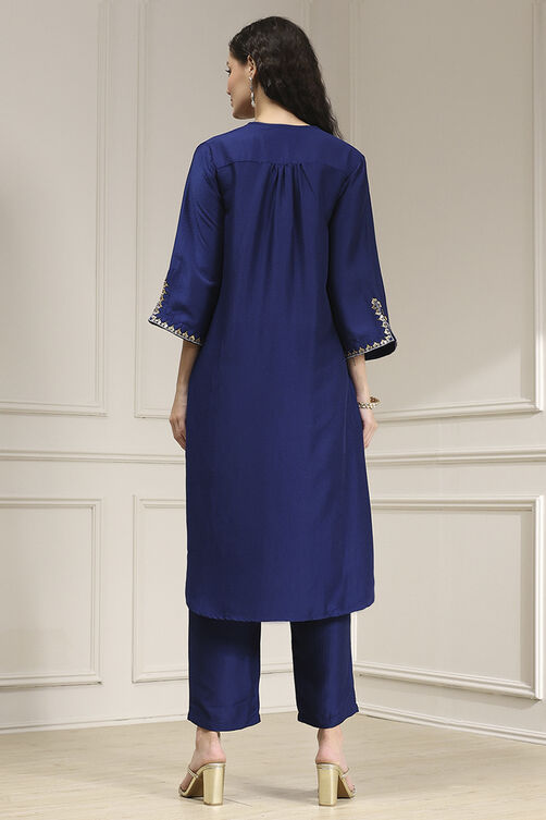 Indigo Blue Dyed Straight Kurta Set image number 4