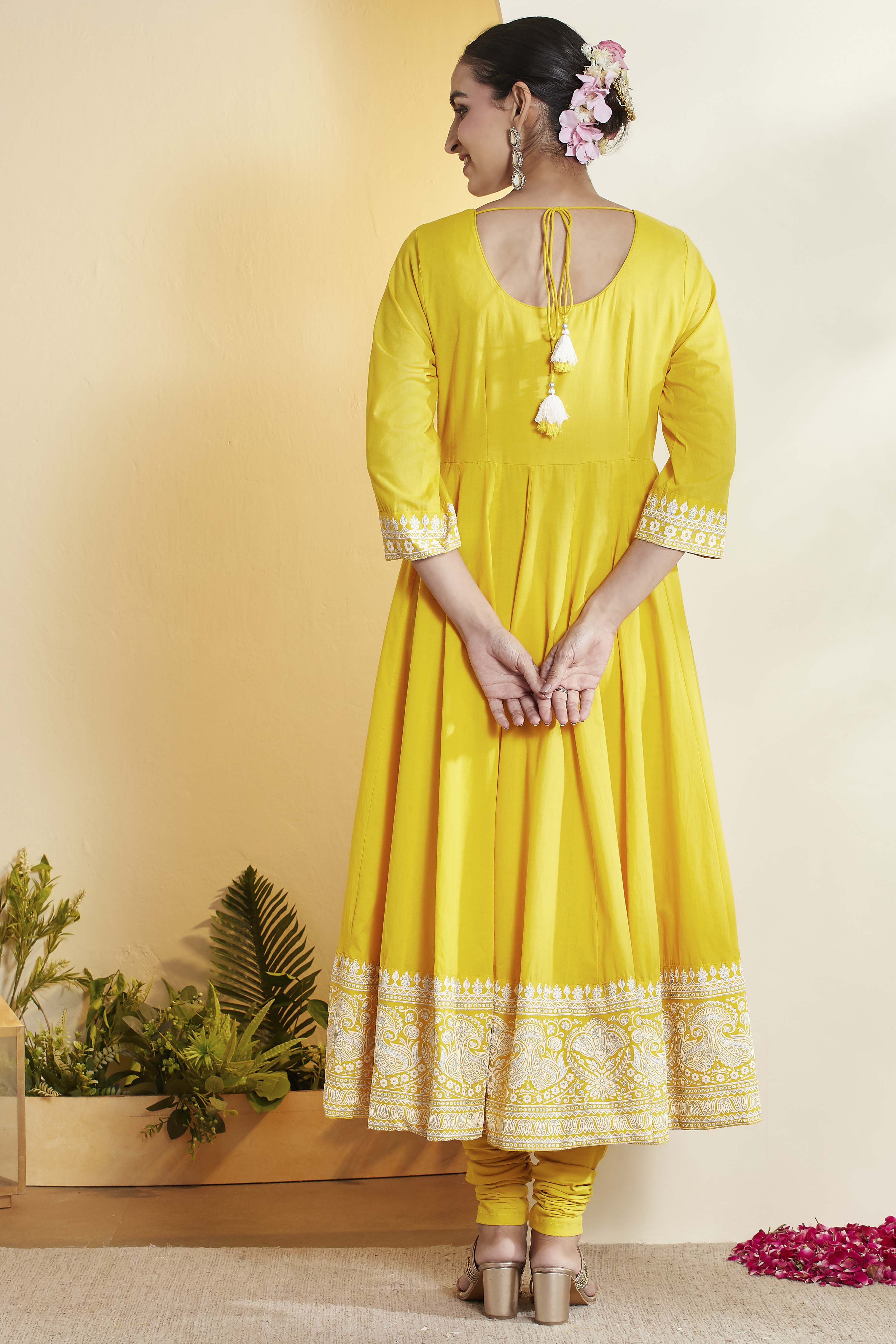 Yellow Cotton Embroidered Anarkali Kurta Set image number 6