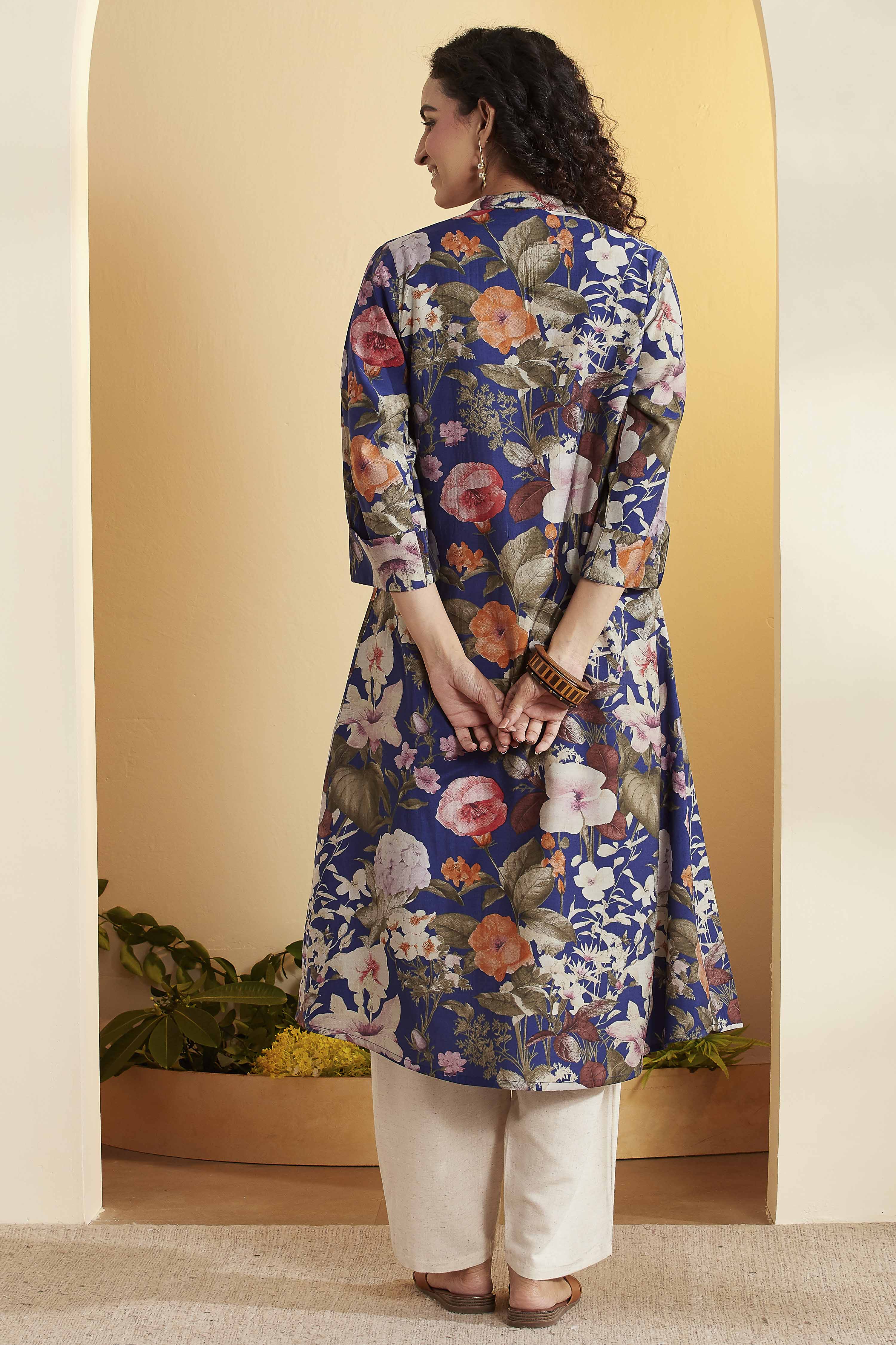 Blue Poly Viscose Straight Kurta image number 4