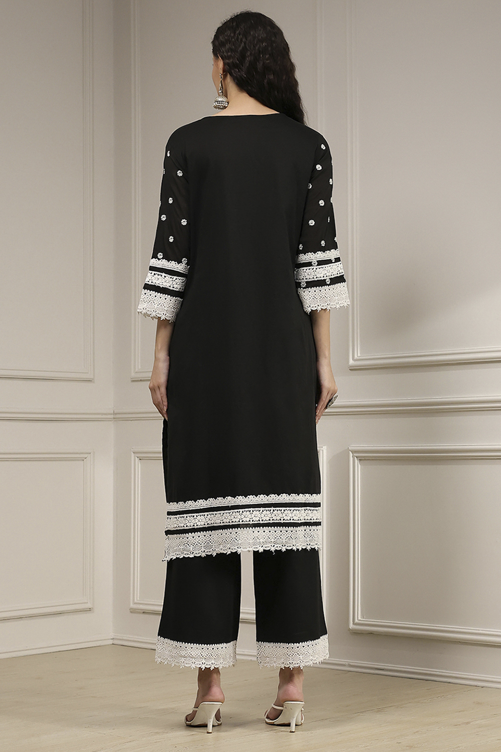 Black Chanderi Embroidered Straight Suit Set image number 4
