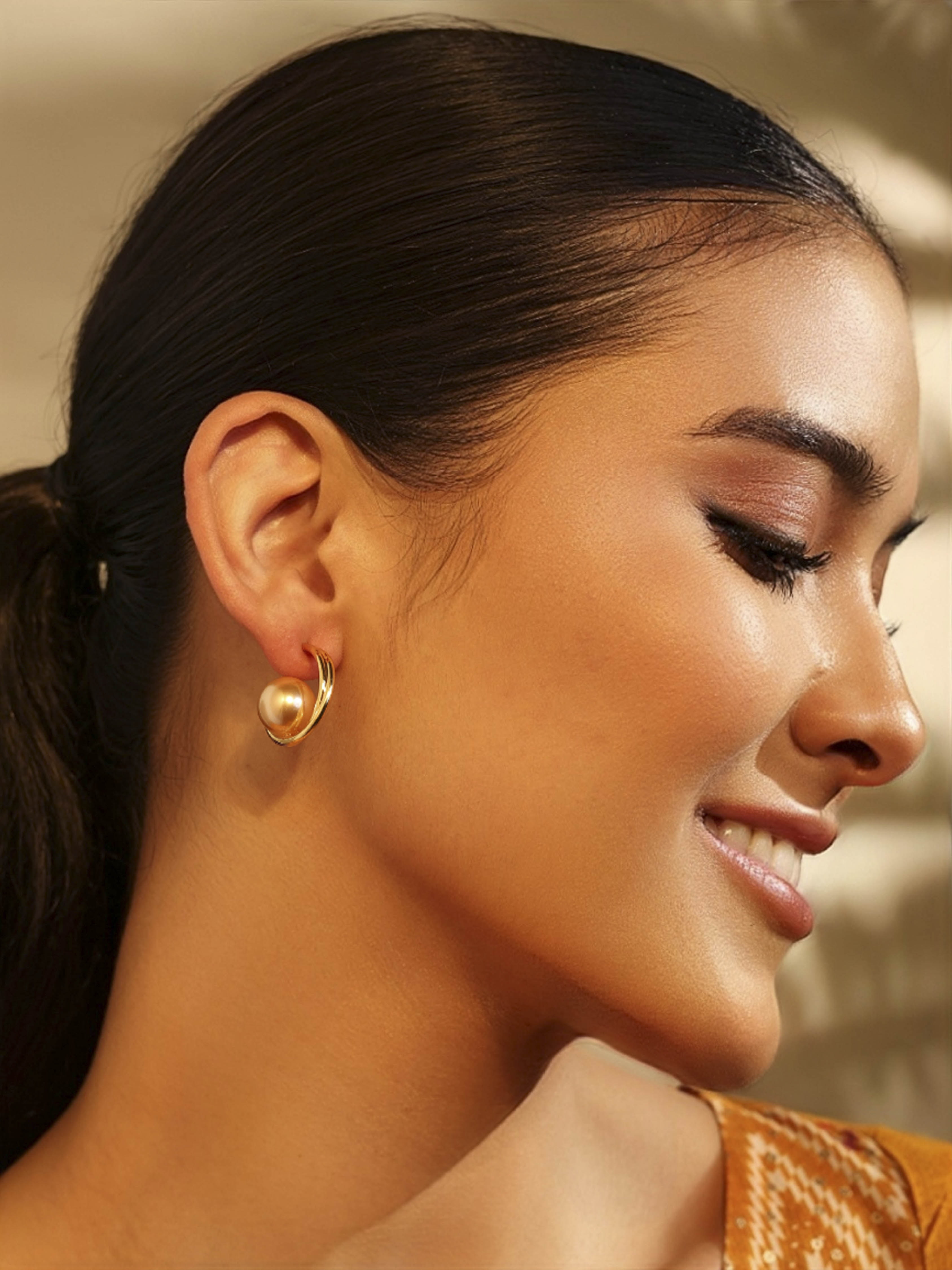 Gold Plated Alloy Hoop Earrings image number 1