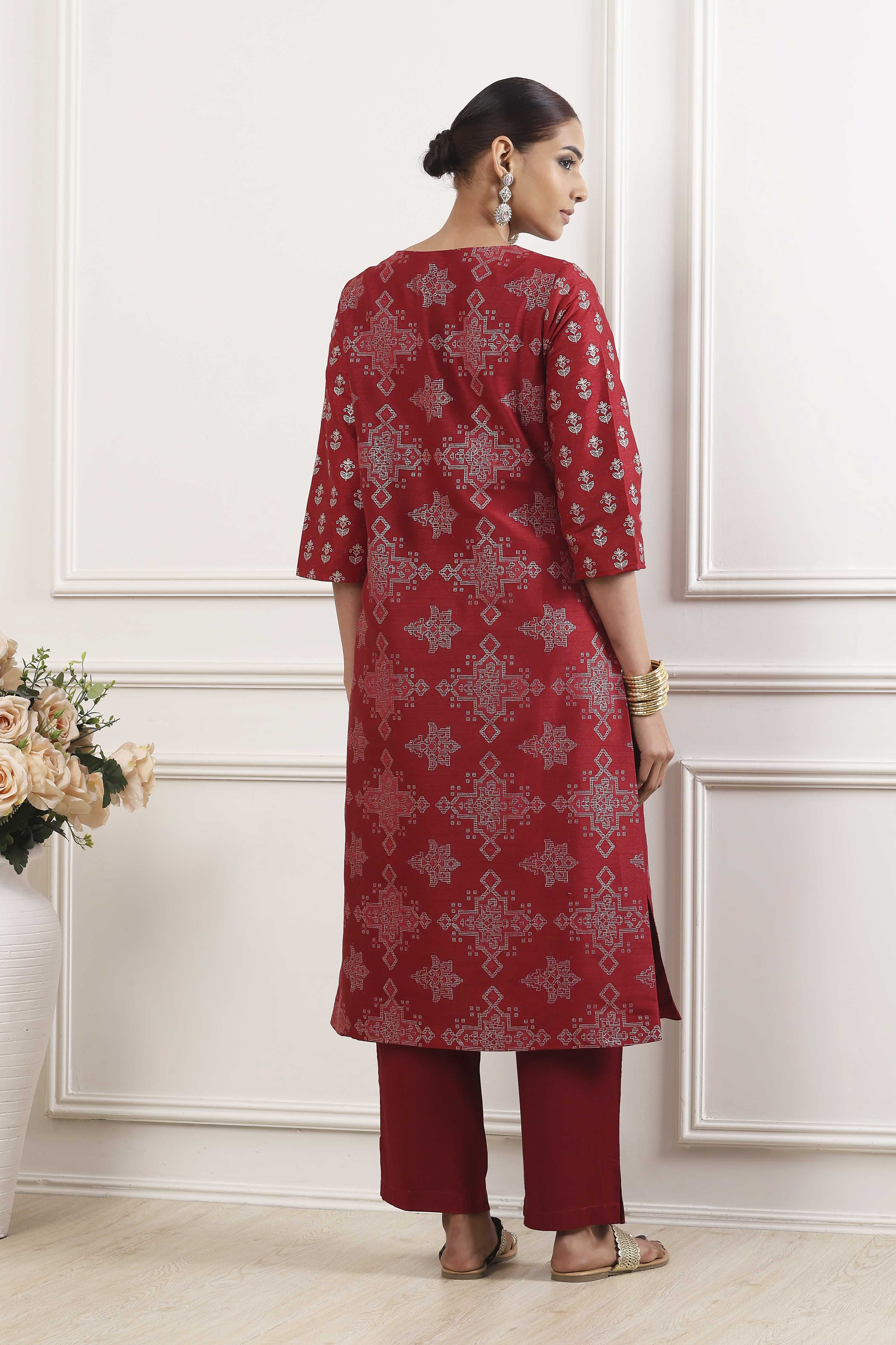 Maroon Polyester Straight Suit Set image number 3