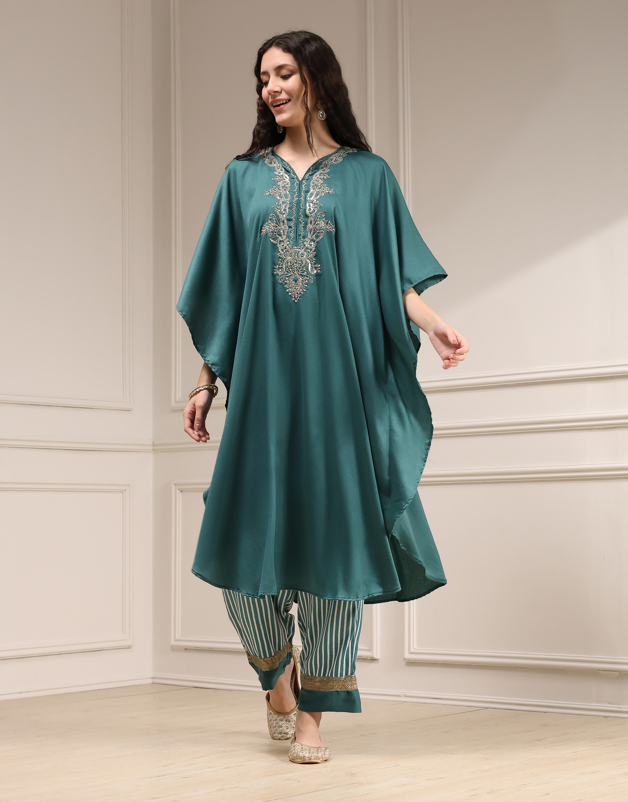 Black Modal Solid Kaftan Fusion Kurta Set image number 4