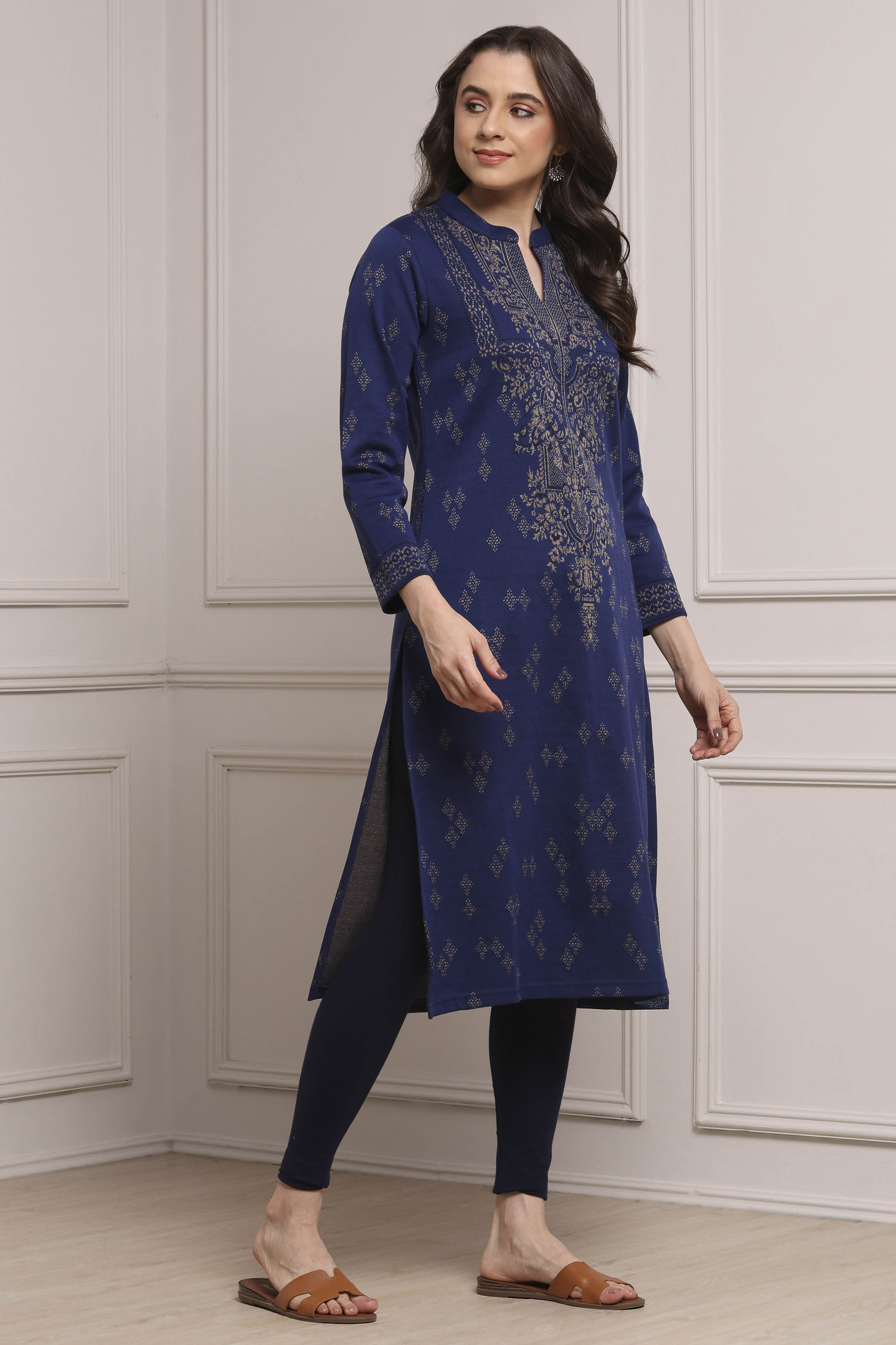 Navy Blue Yarn-Dyed Printed Straight Winter Kurta image number 4
