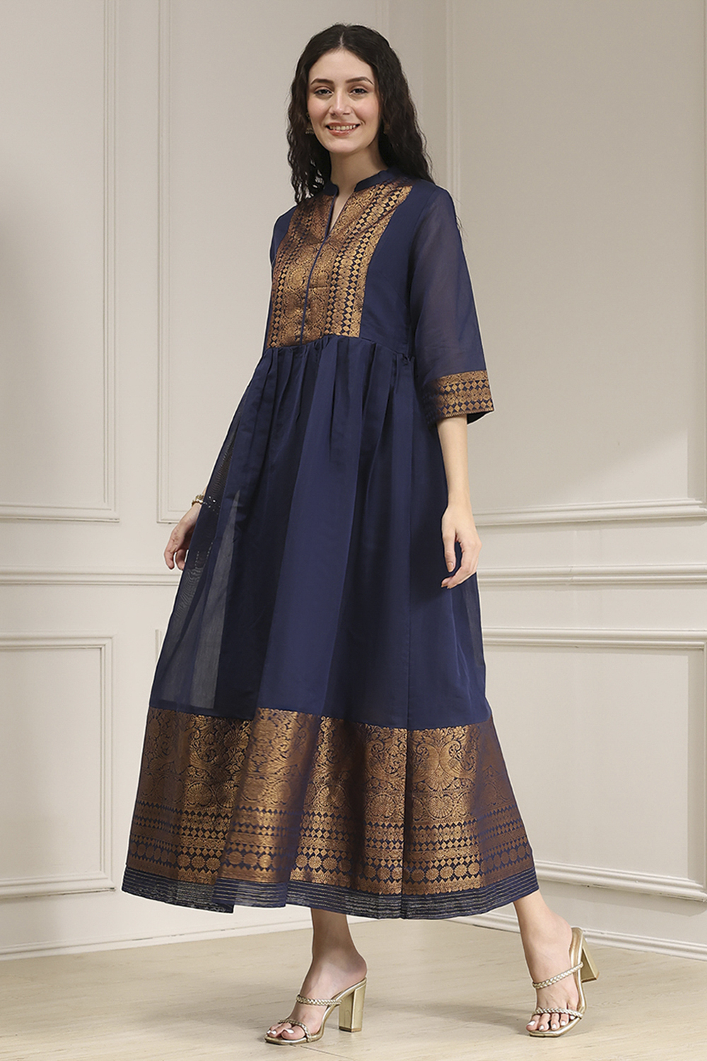 Green Yarn-Dyed Flared Kurta image number 2