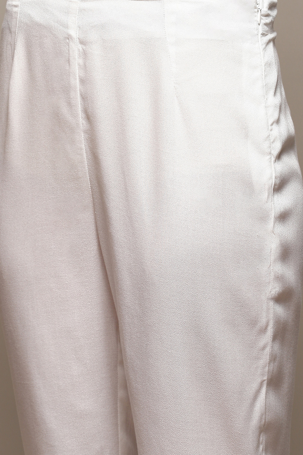 Maroon Viscose Slim Solid Pants image number 1