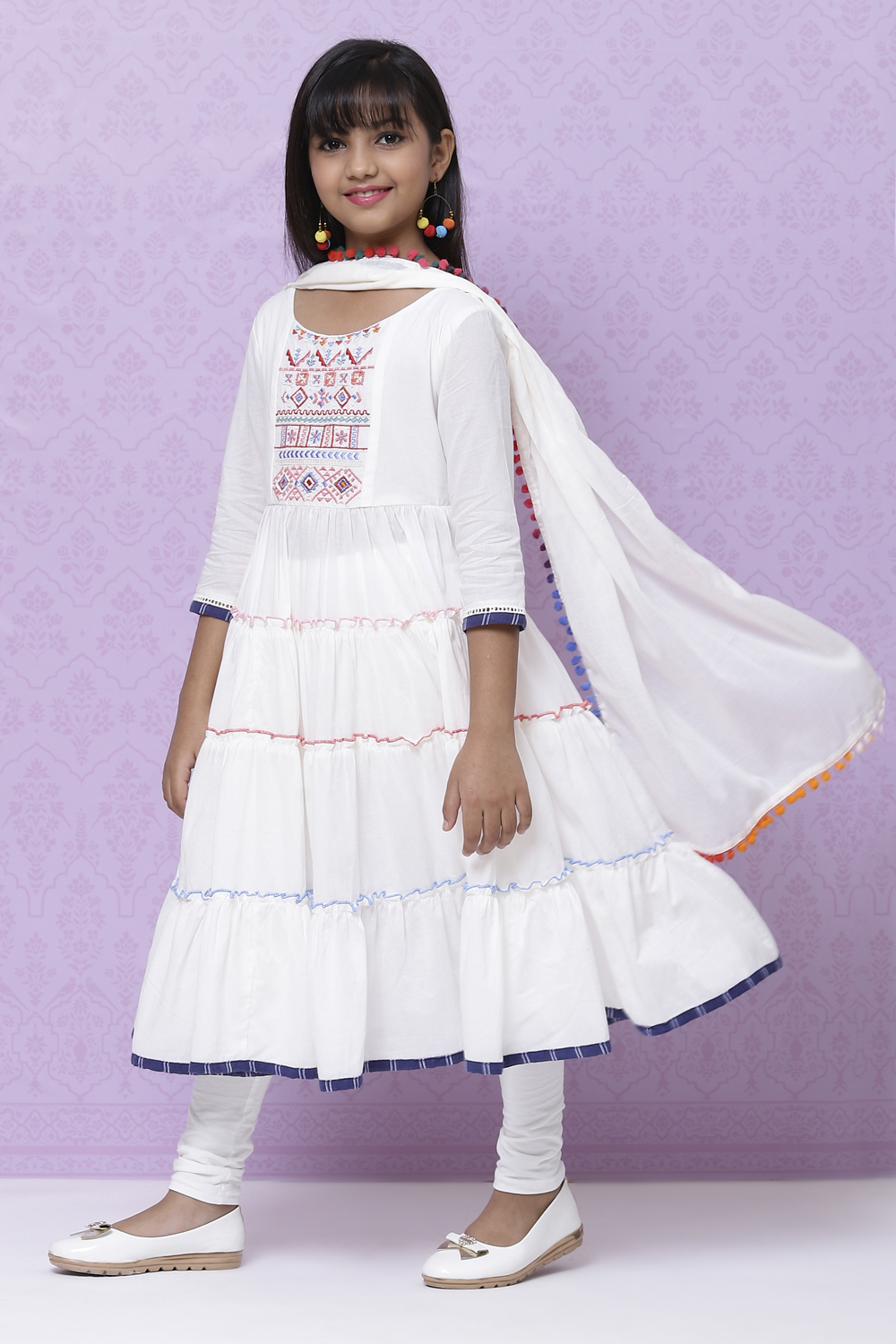 Off White Cotton Girls Tiered Kurta Churidar Suit Set image number 5