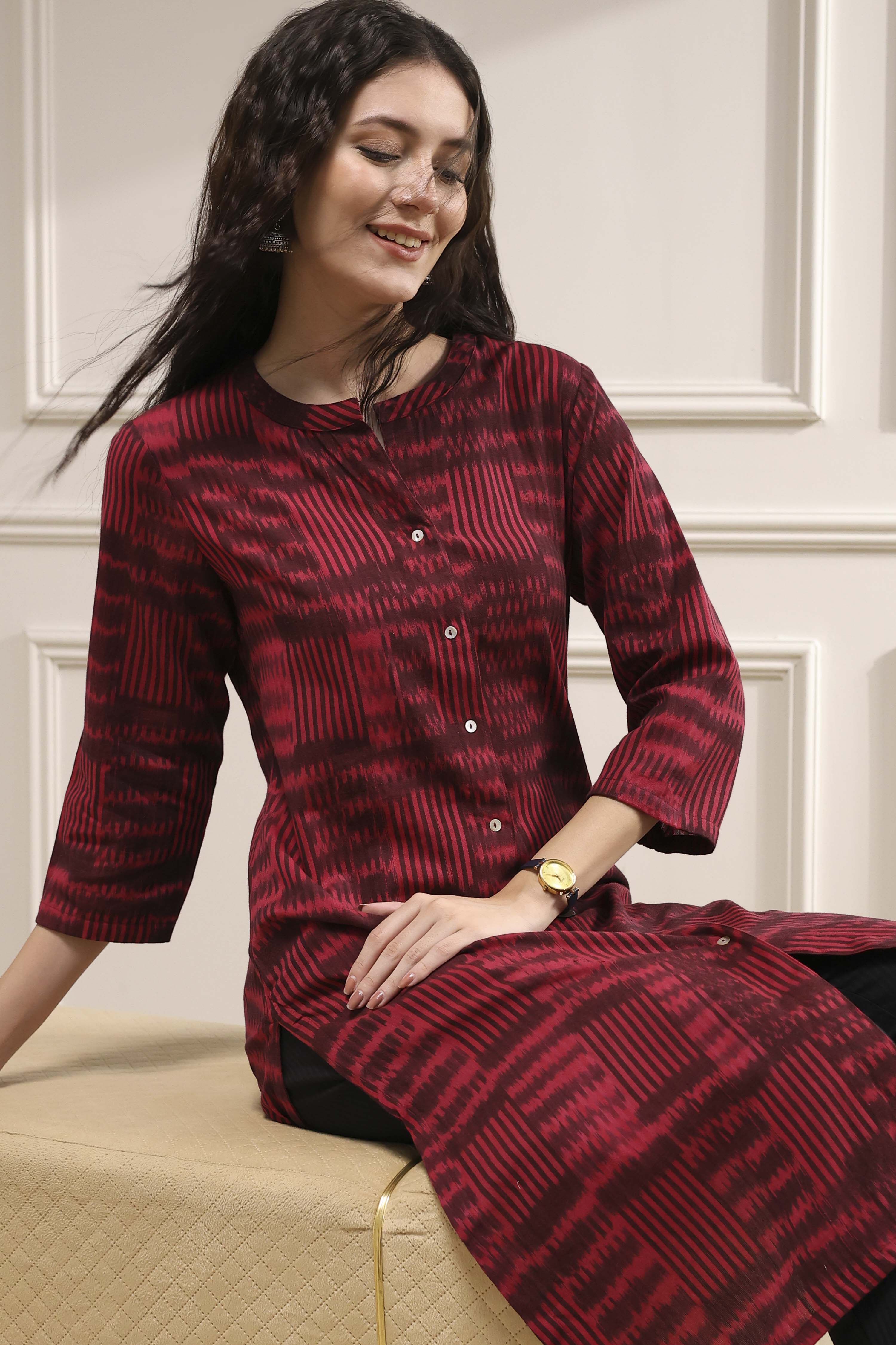 Maroon Cotton Ikat Straight Kurta image number 5