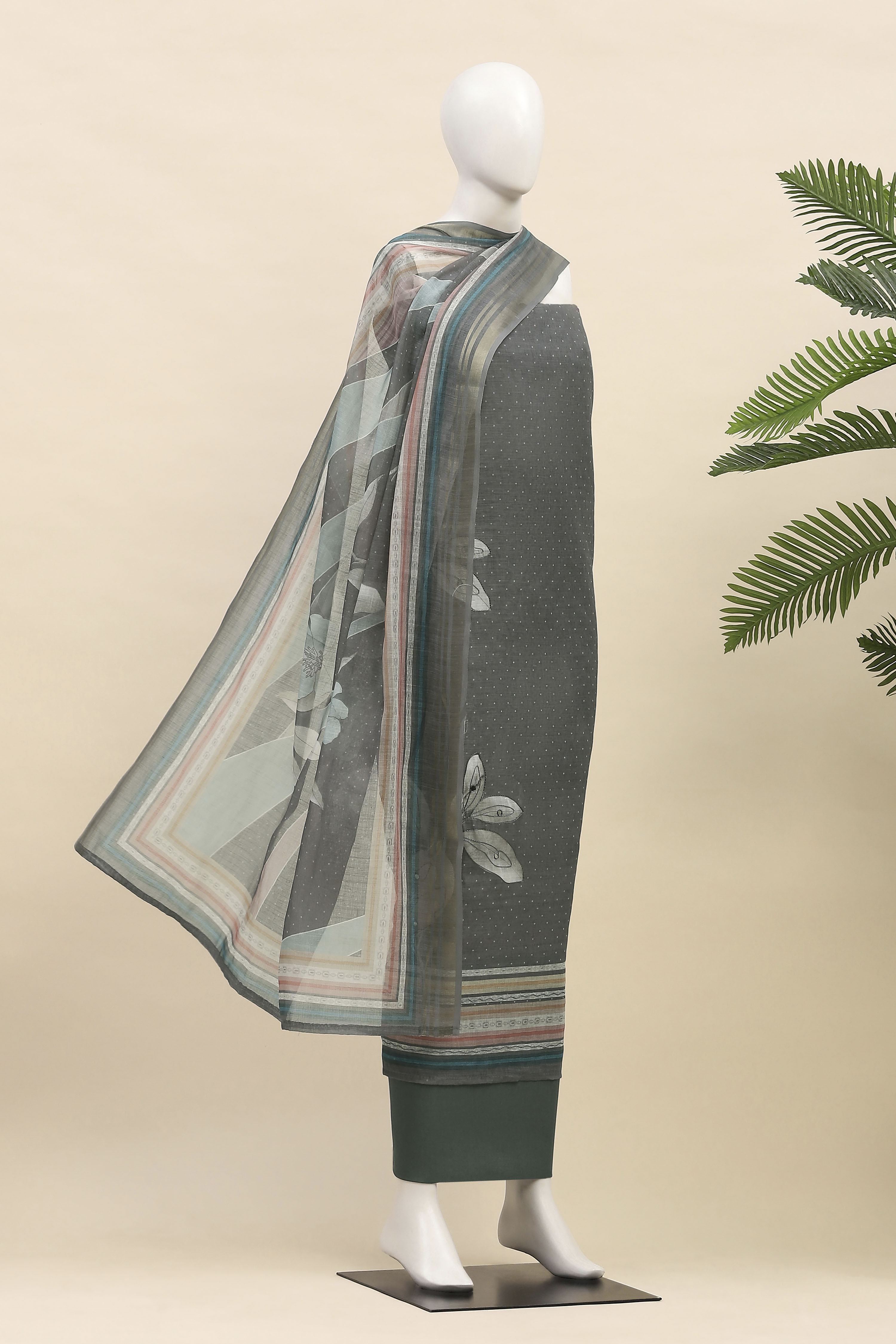 Green Linen Unstitched Suit Set image number 4