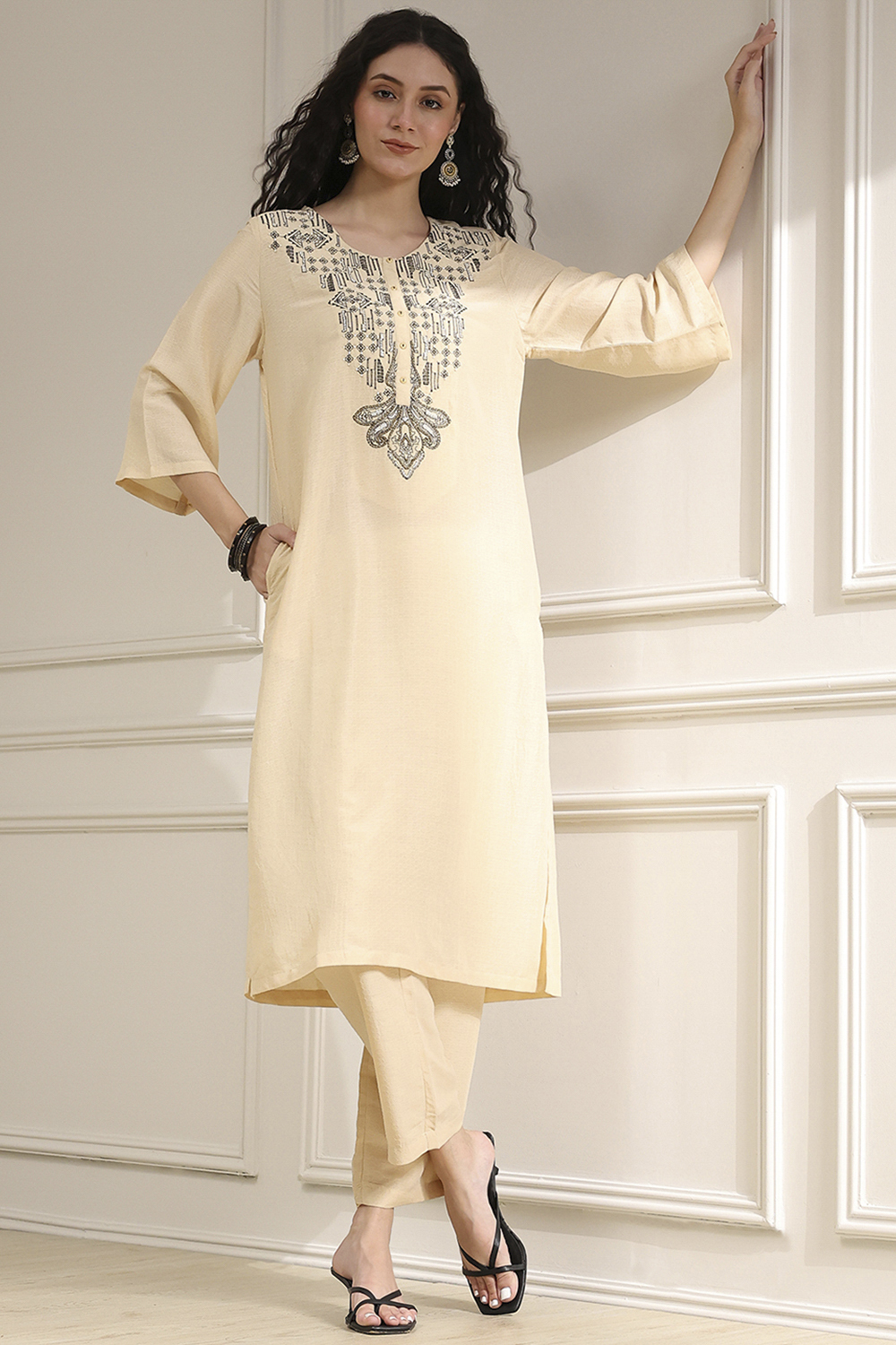 Black Textured Straight Kurta Pants Set image number 0