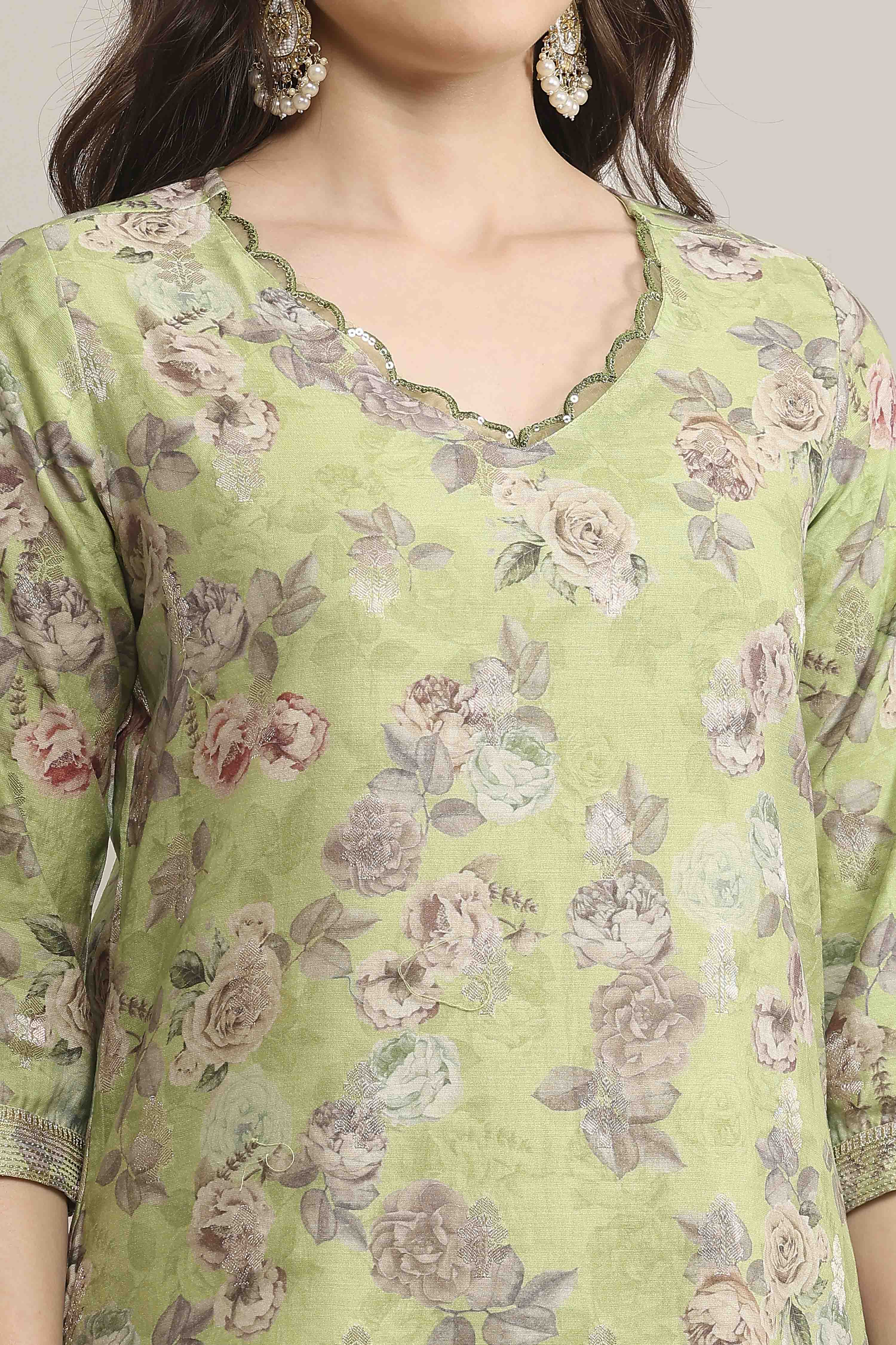 Green Cotton Blend Floral Straight Suit Set image number 1
