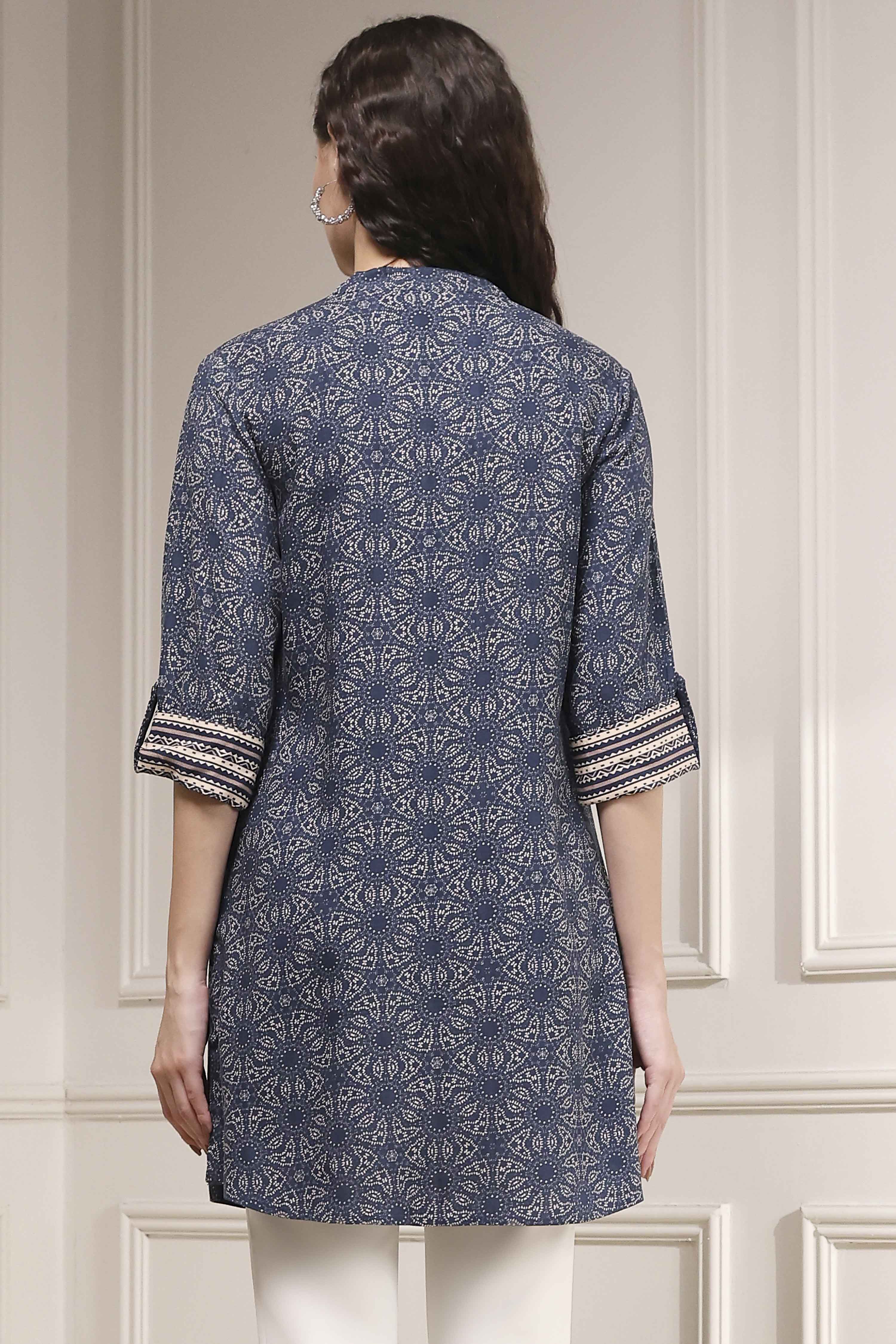 Blue Printed Relaxed Fit Short Kurta image number 3