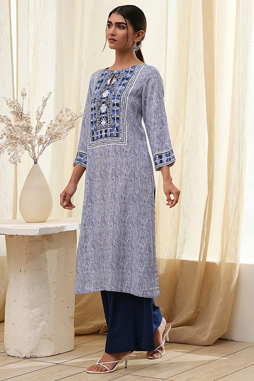 Beige Printed Straight Kurta image number 2