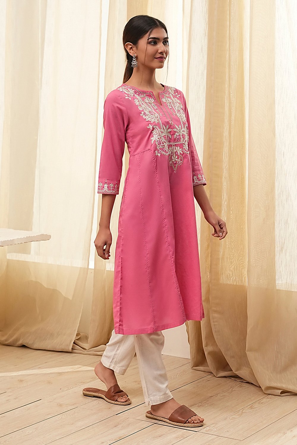 Pink Cotton Embroidered A-Line Kurta image number 4