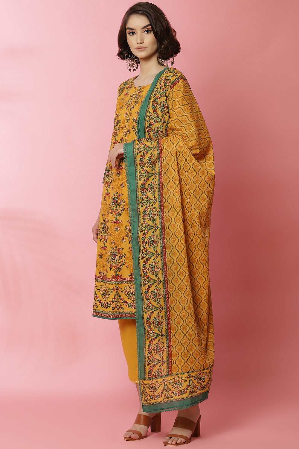 Sage Green Cotton Straight Kurta Slim Pant Suit Set image number 4