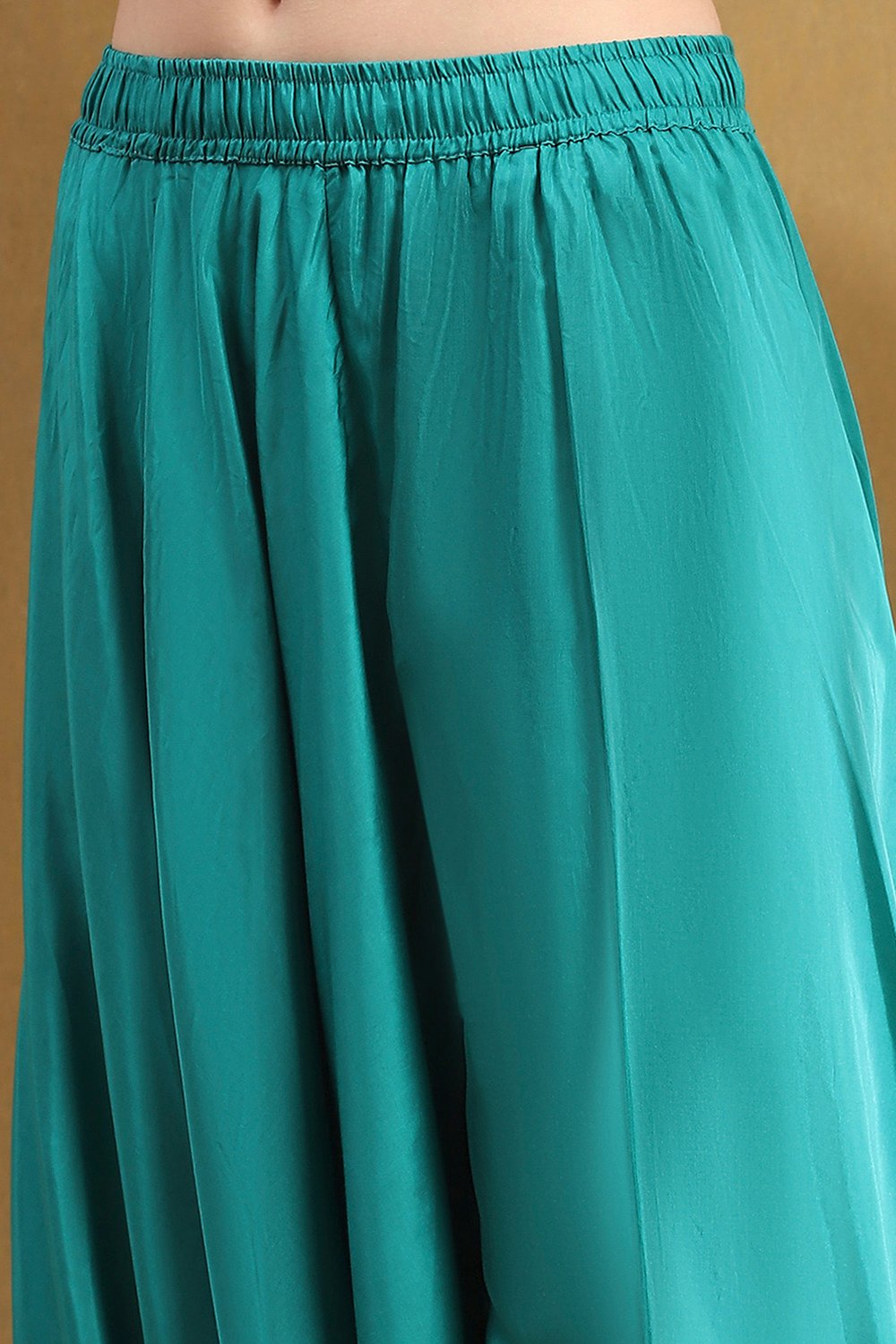 Green Viscose Printed Festive Straight Kurta Set image number 2