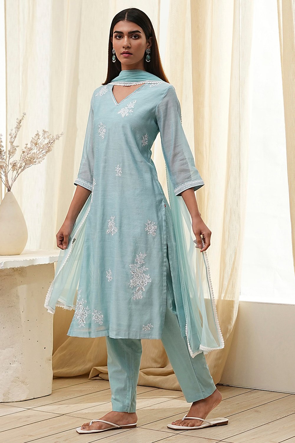 Aqua Embroidered Straight Suit Set image number 3