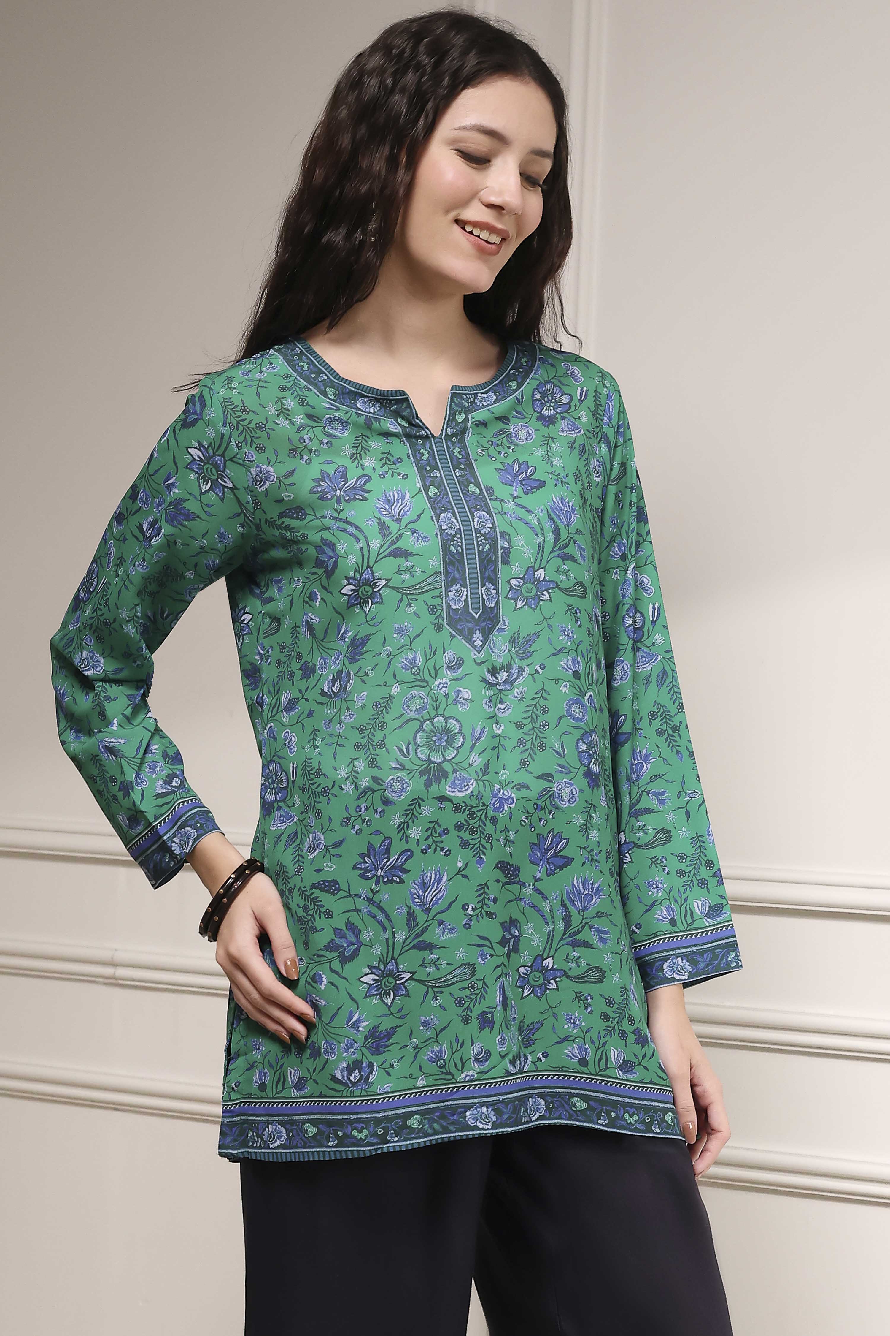 Indigo Polyester Straight Printed Short Kurta image number 4