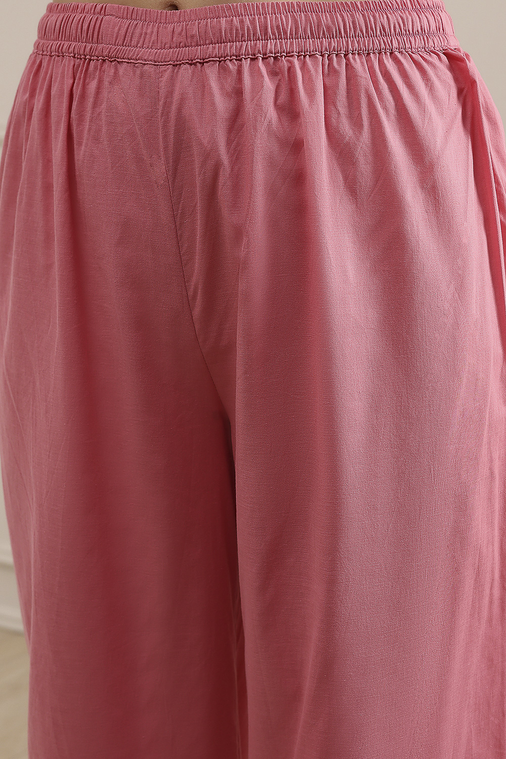 Light Pink Cotton Straight Printed Suit Set image number 2