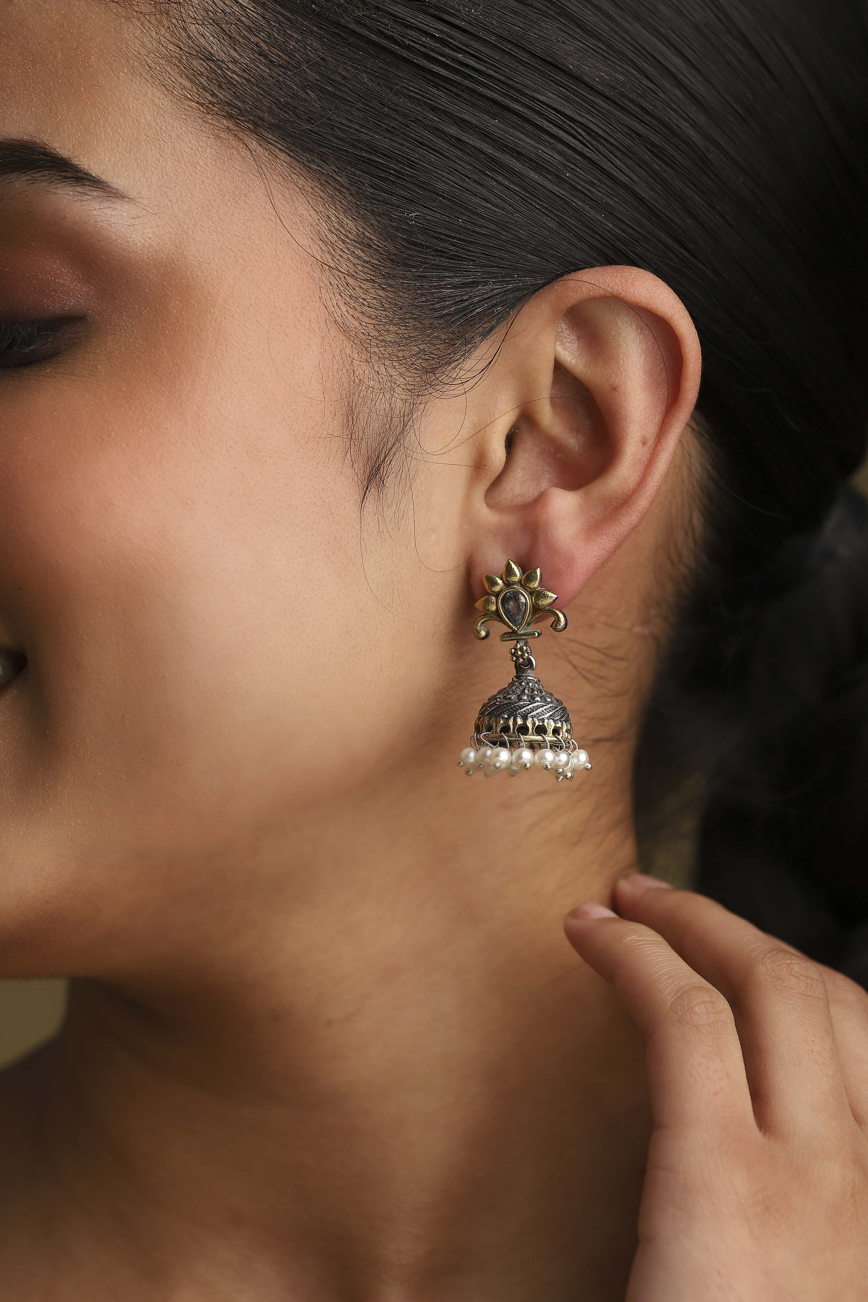 White Oxidised Brass Pearl Studded Jhumkas image number 1