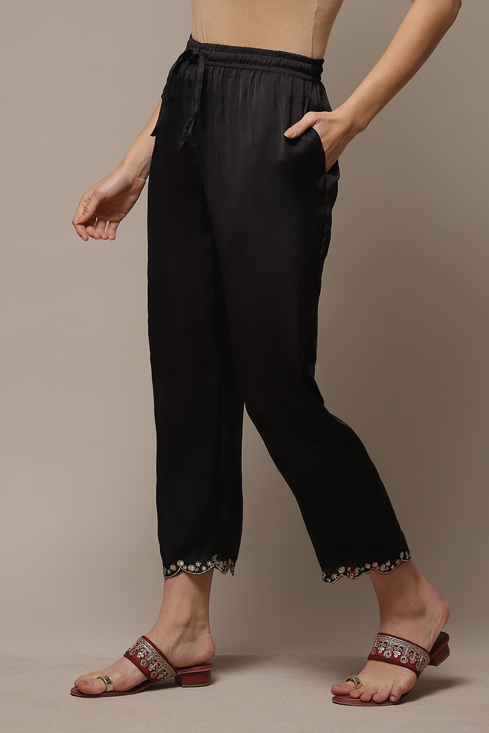 Off White Art Silk Solid Pants image number 3