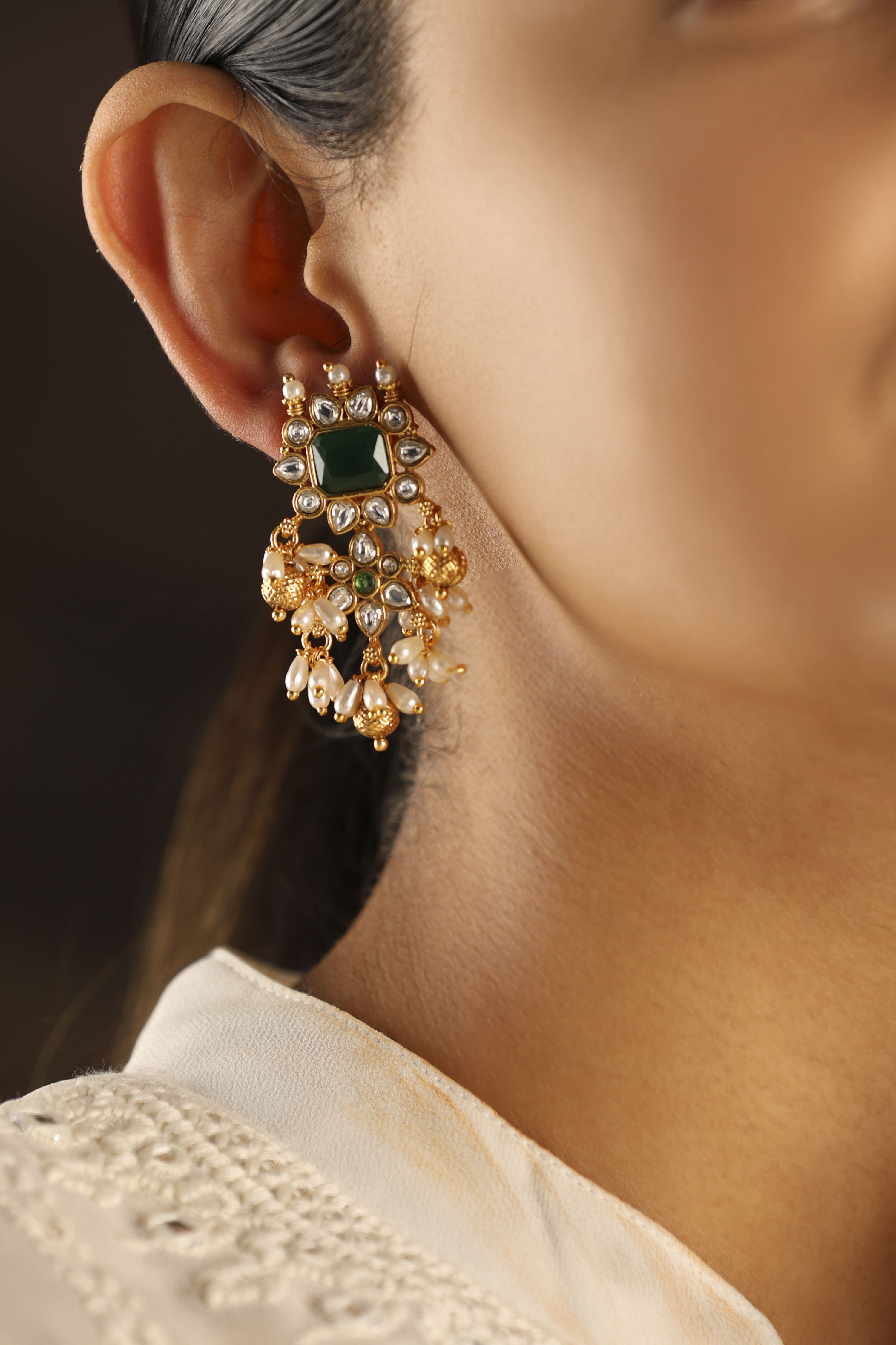 Green Textured Earrings image number 1