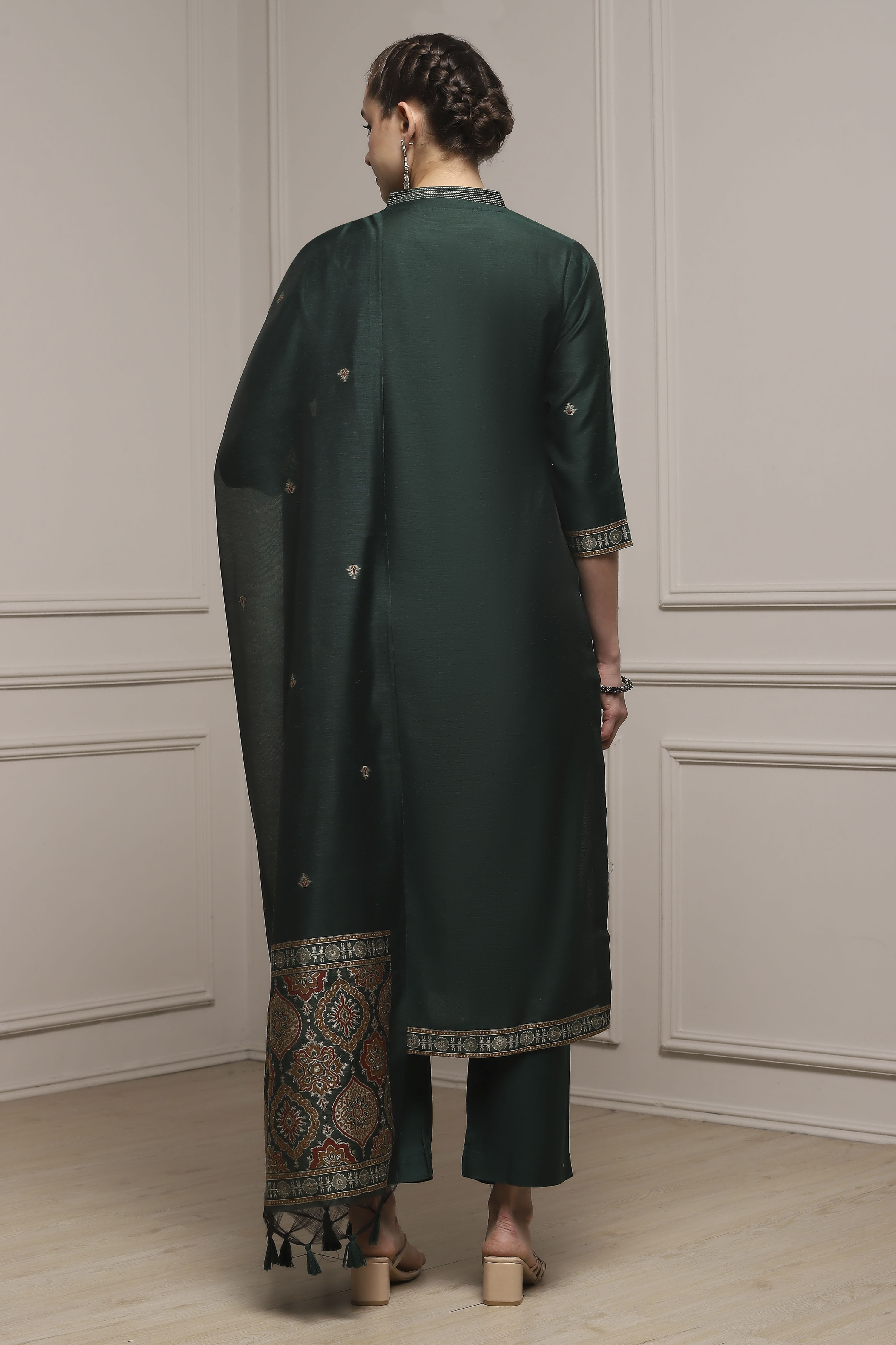 Green Chanderi Blend Handloom Unstitched Suit Set image number 5