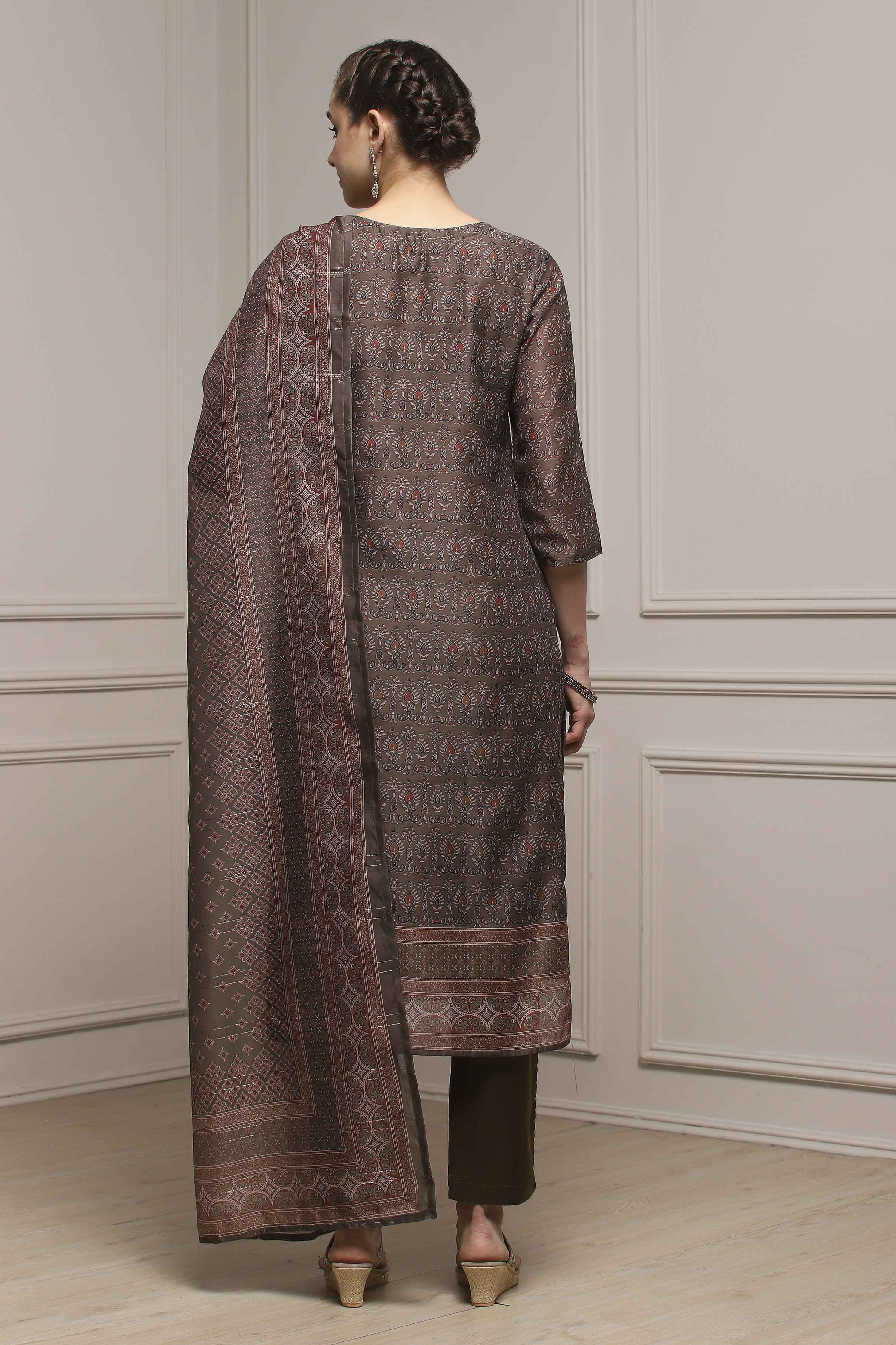 Green Chanderi Blend Printed Embroidered Unstitched Suit Set image number 5