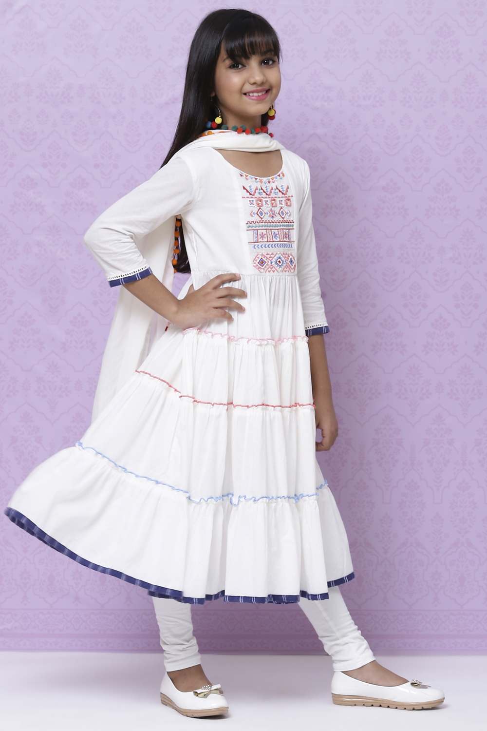 Off White Cotton Girls Tiered Kurta Churidar Suit Set image number 6