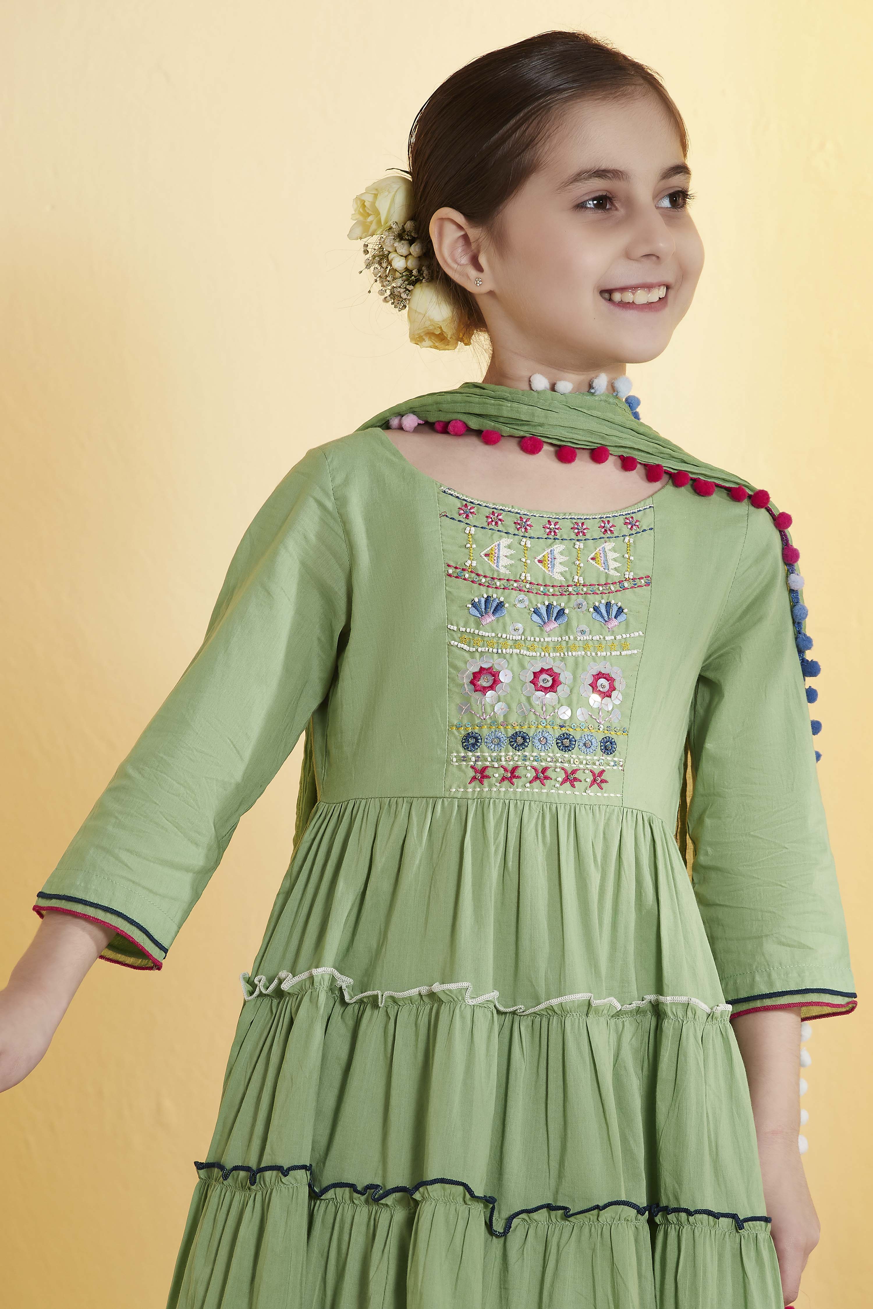 Green Solid Tiered Cotton Kurta Set image number 1