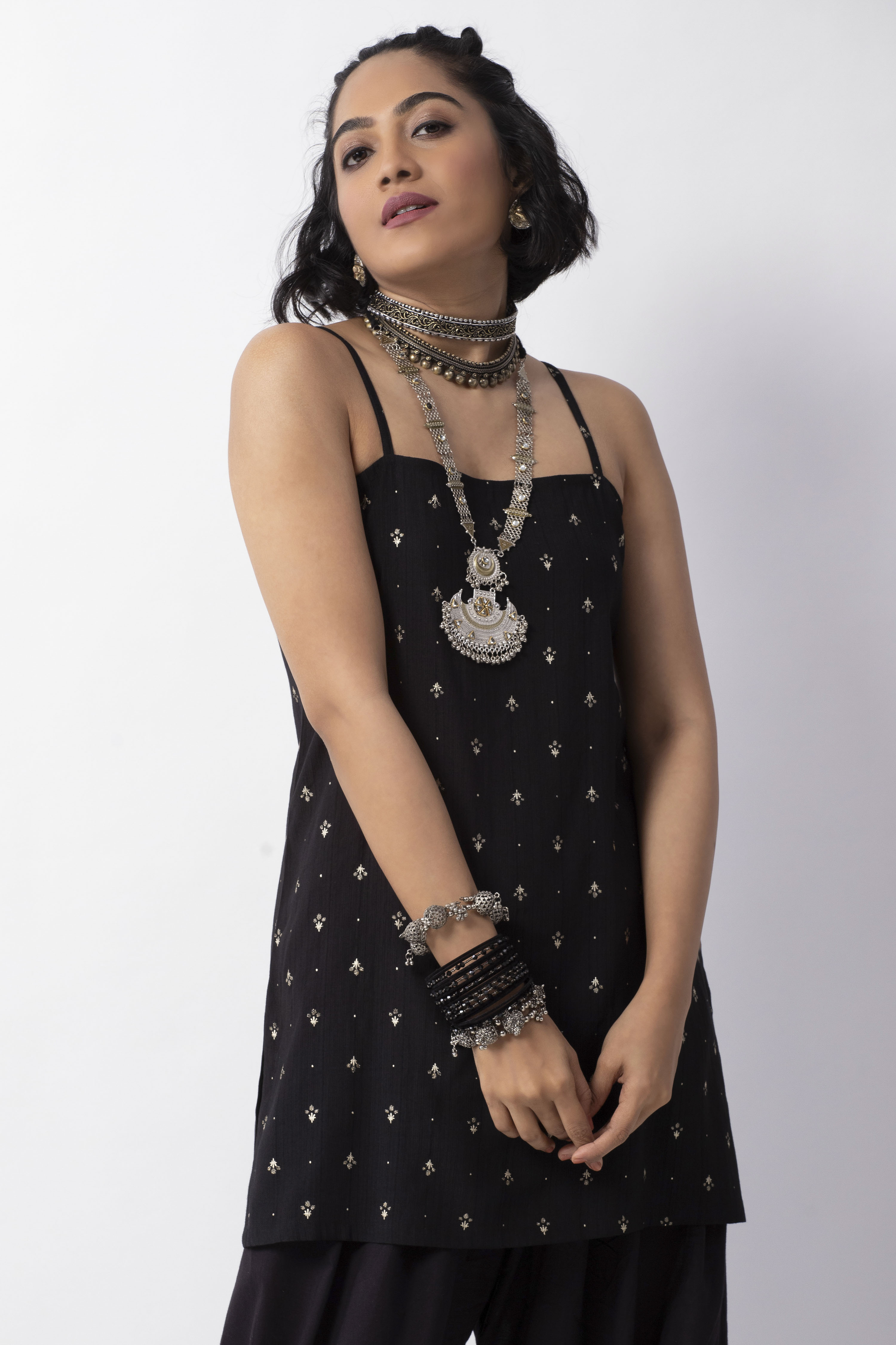 Black Cotton Printed Sleeveless Short Kurti image number 0