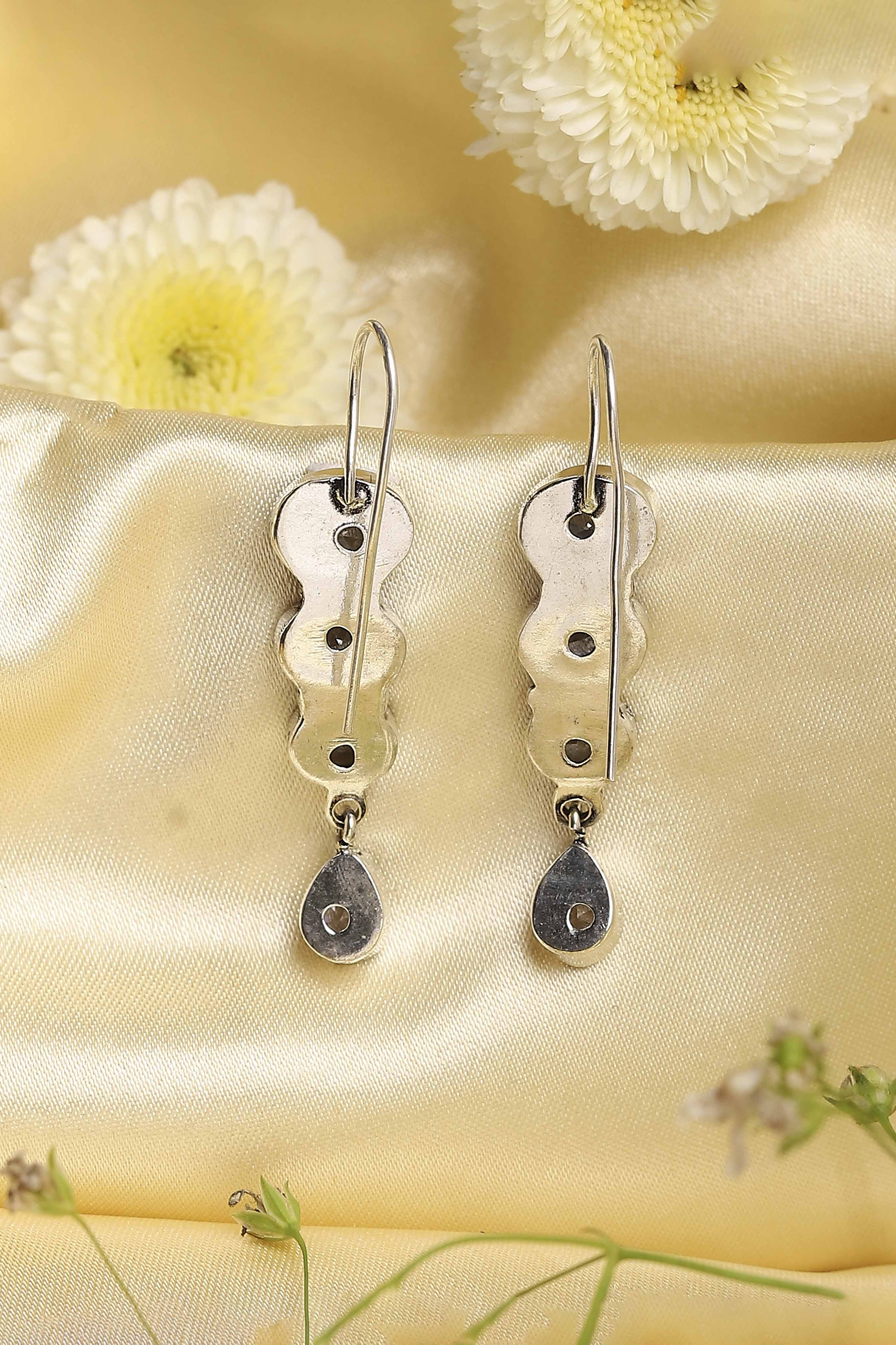 Off White Brass Jhumka image number 2