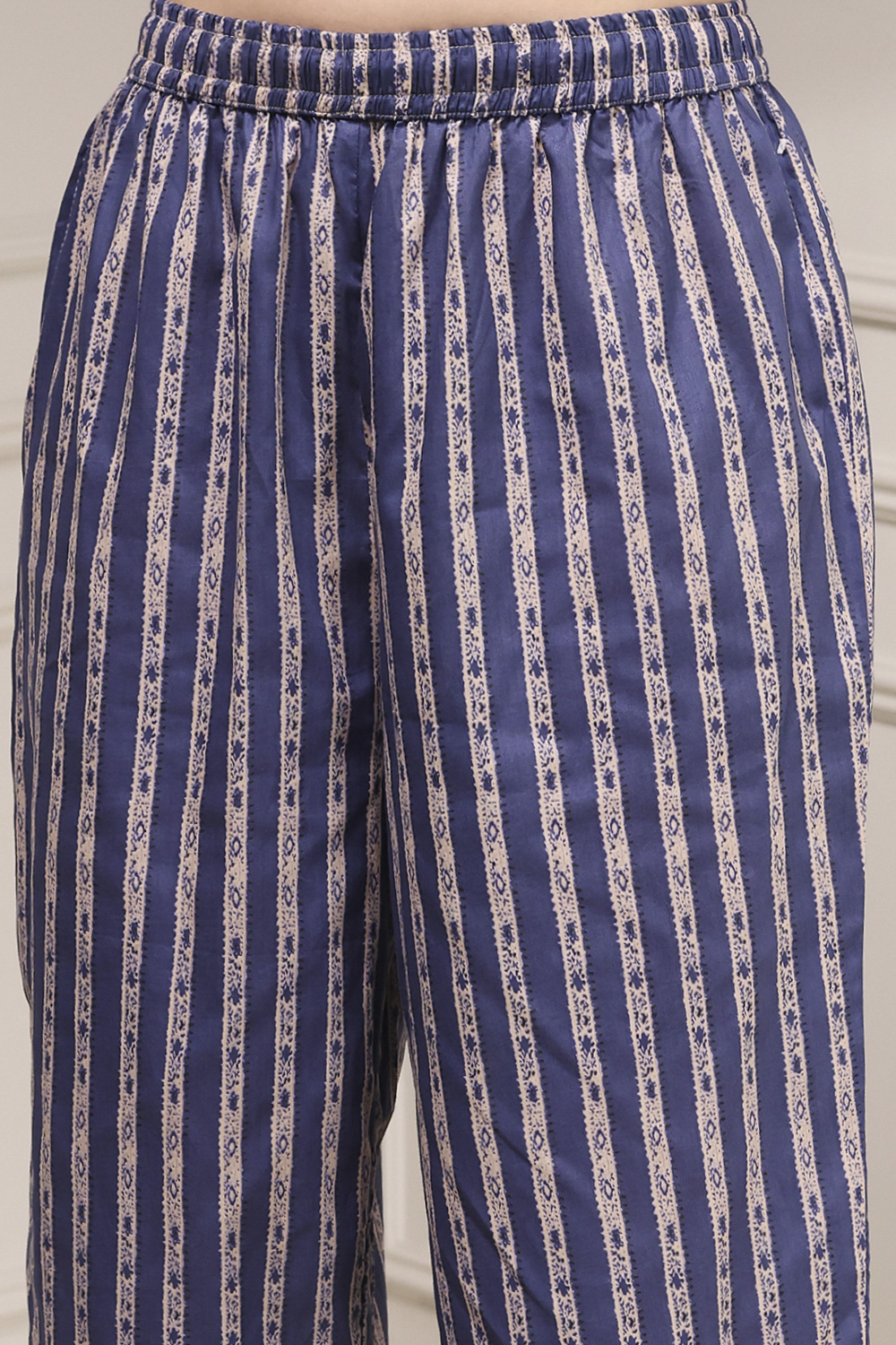 Navy Blue and Beige Cotton Straight Suit Set image number 2