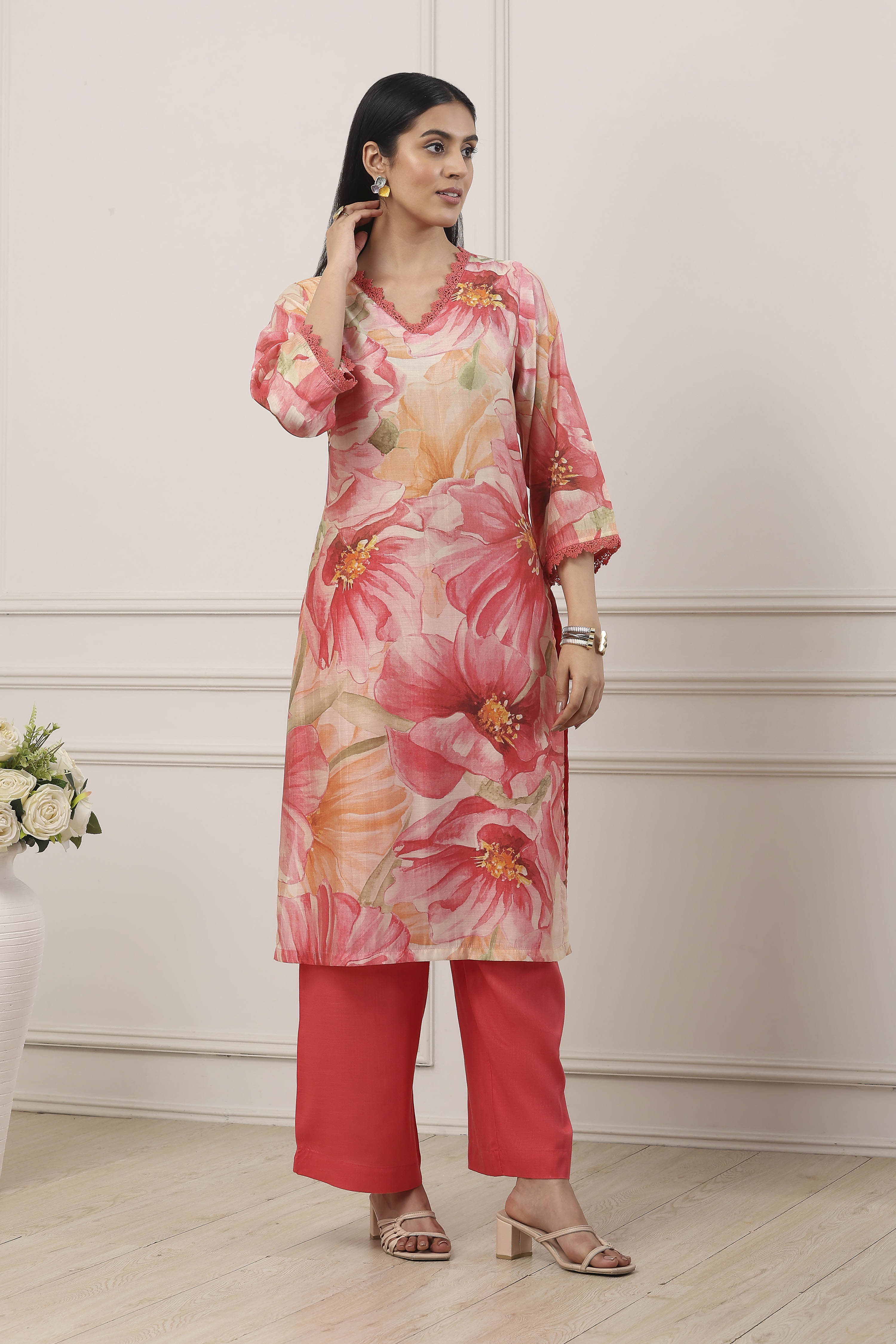 Pink Viscose Blend Straight Suit Set image number 5