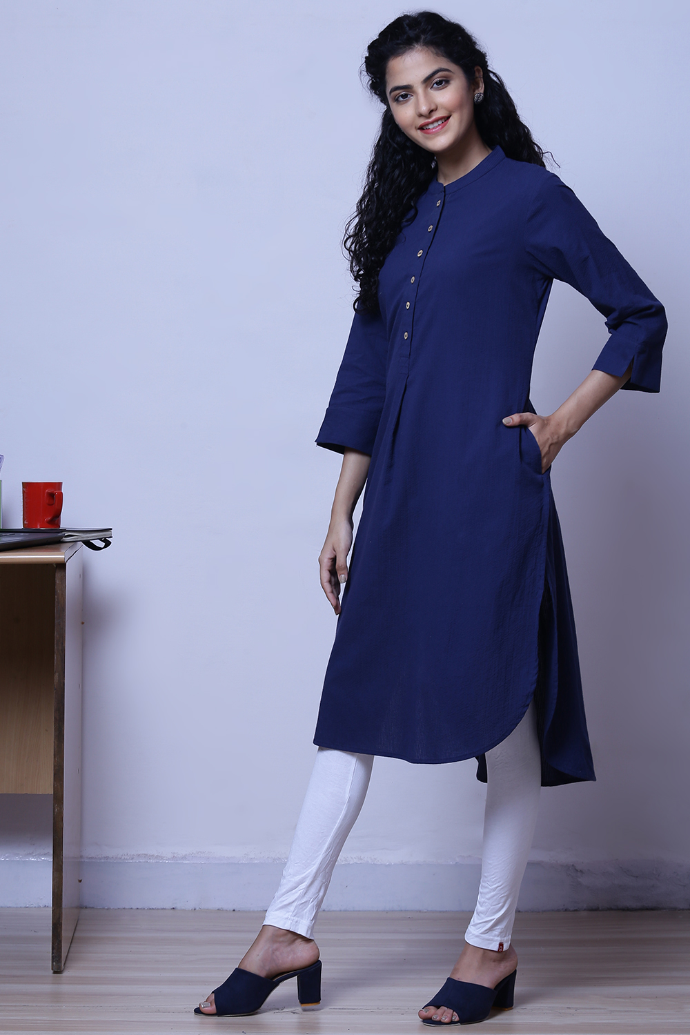 White Cotton Yarndyed Kurta image number 4