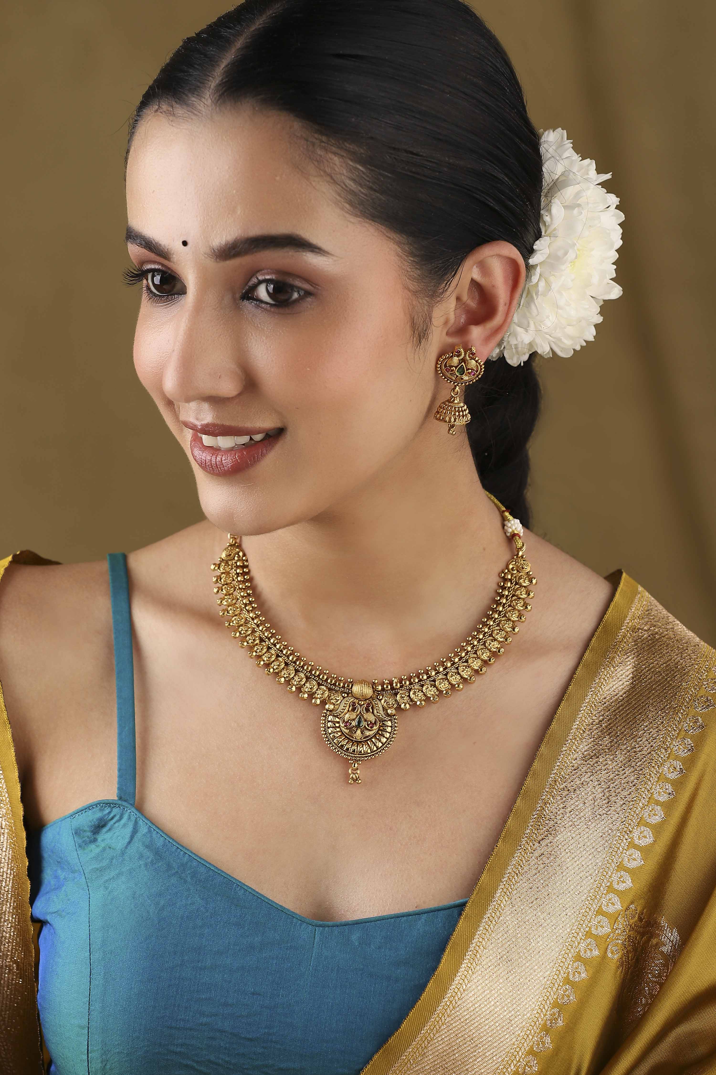 Gold Plated Brass Minimal Stone Studded Necklace Set image number 3