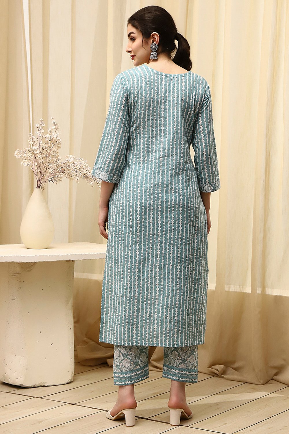 Mauve Cotton Printed Embroidered Unstitched Suit Set image number 5