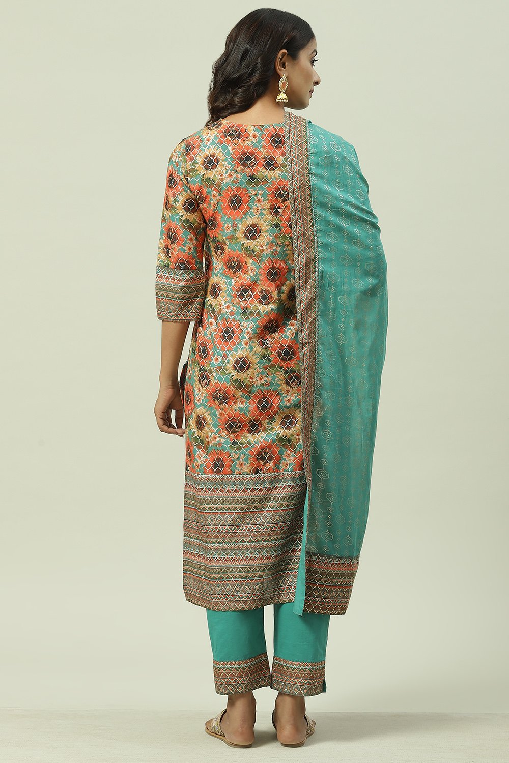 Black Cotton Straight Kurta Slim Pant Suit Set image number 4