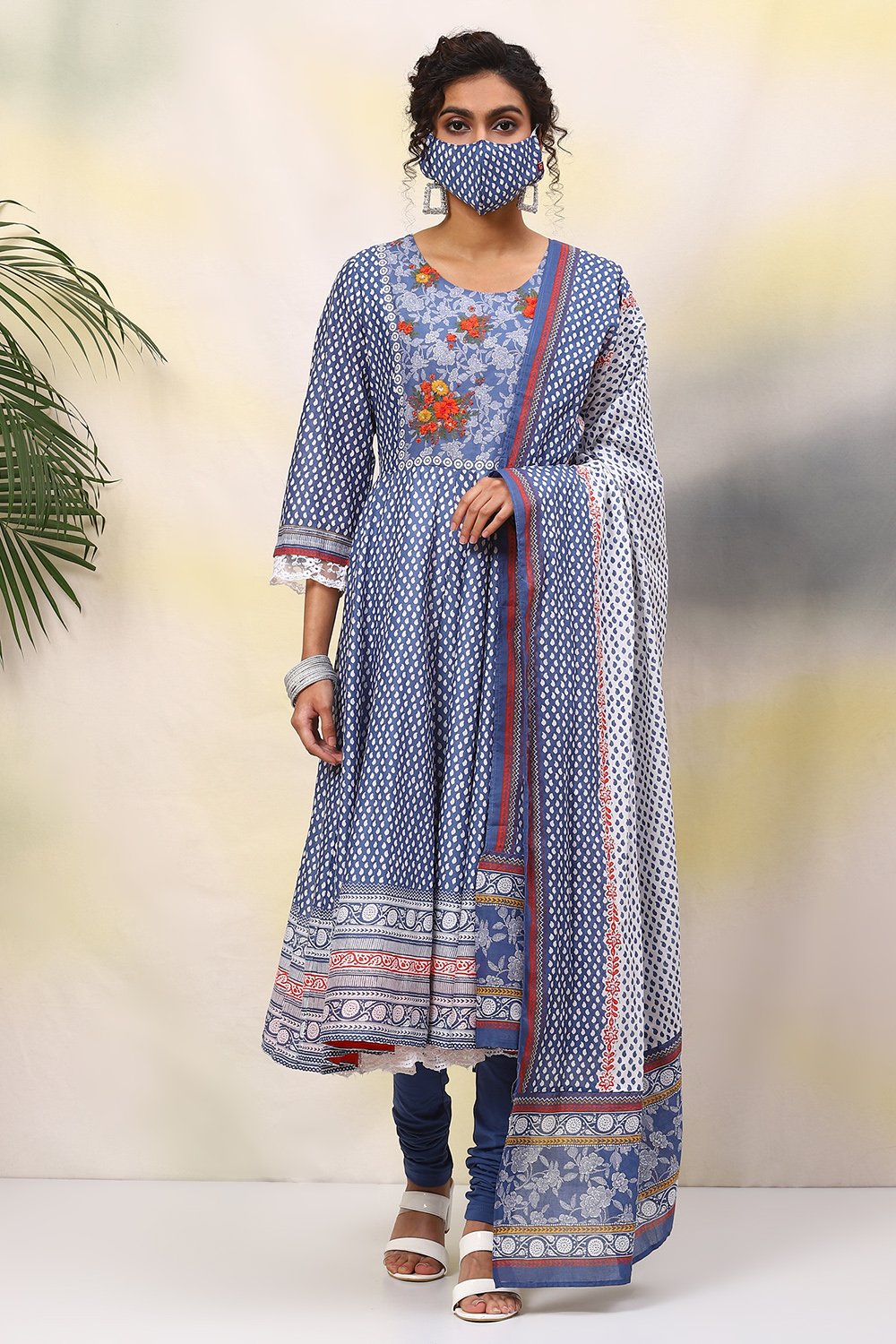 White And Pink Cotton Anarkali Kurta Churidar Suit Set image number 8